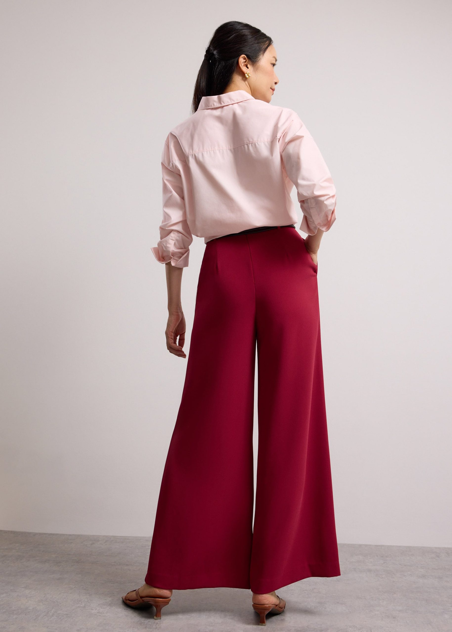 Leggy??Jules Tailored Crepe Palazzo Pants - Image 18