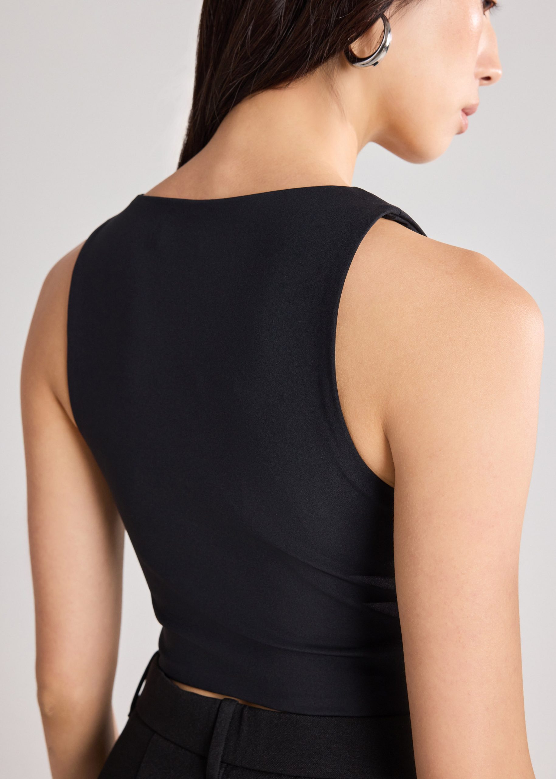 BraFree by LB V-neck Tank - Image 7