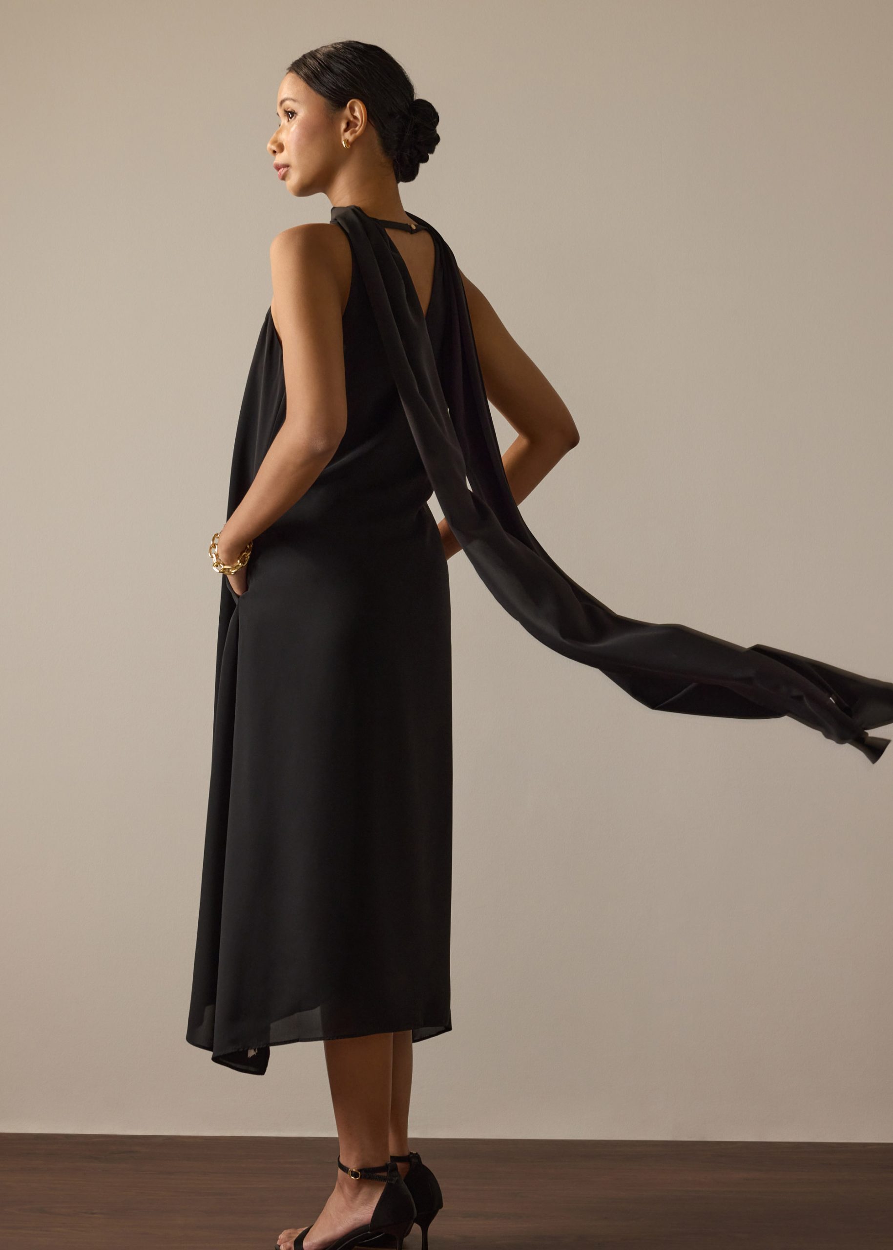 Suzanne Multi-way Detachable Shawl Column Midaxi Dress - Image 7