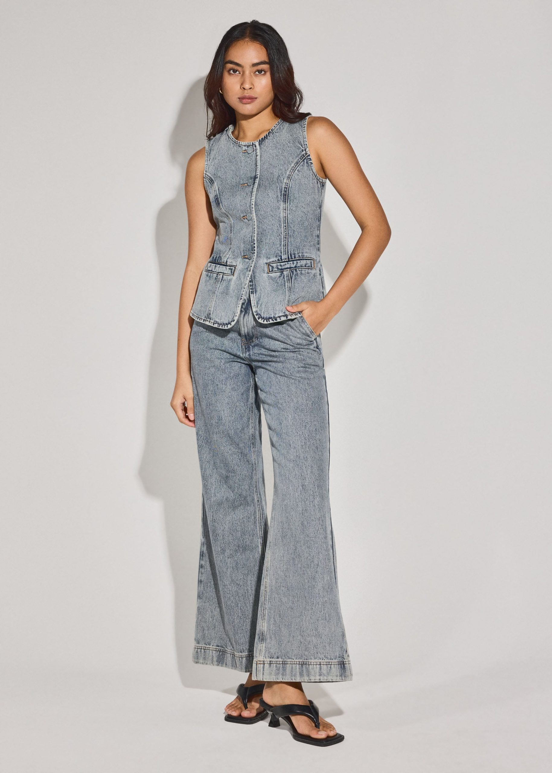 Denim Round Neck Fitted Vest - Image 7