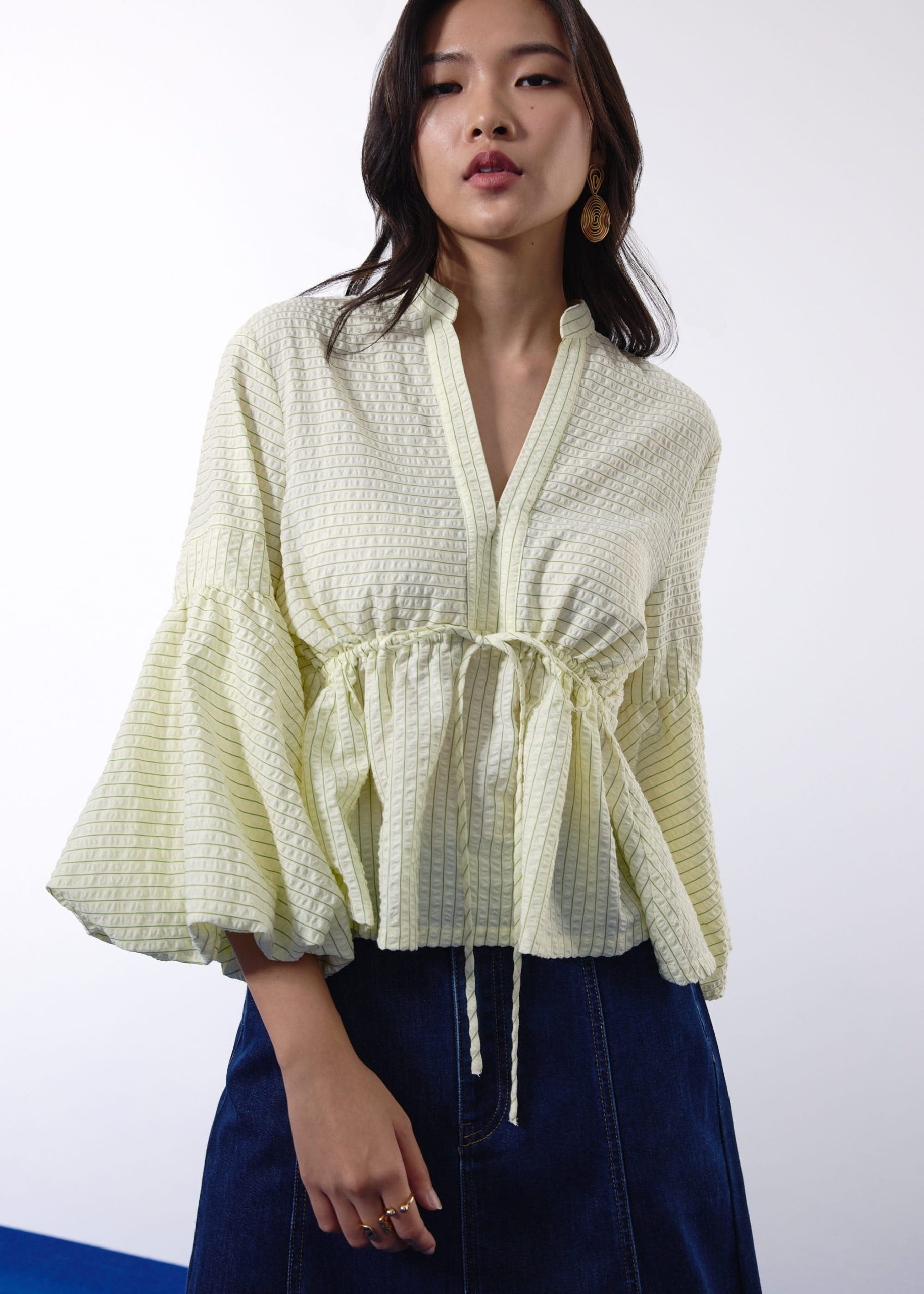Pinstripe Seersucker Notched Puff Sleeve Peplum Blouse - Image 11