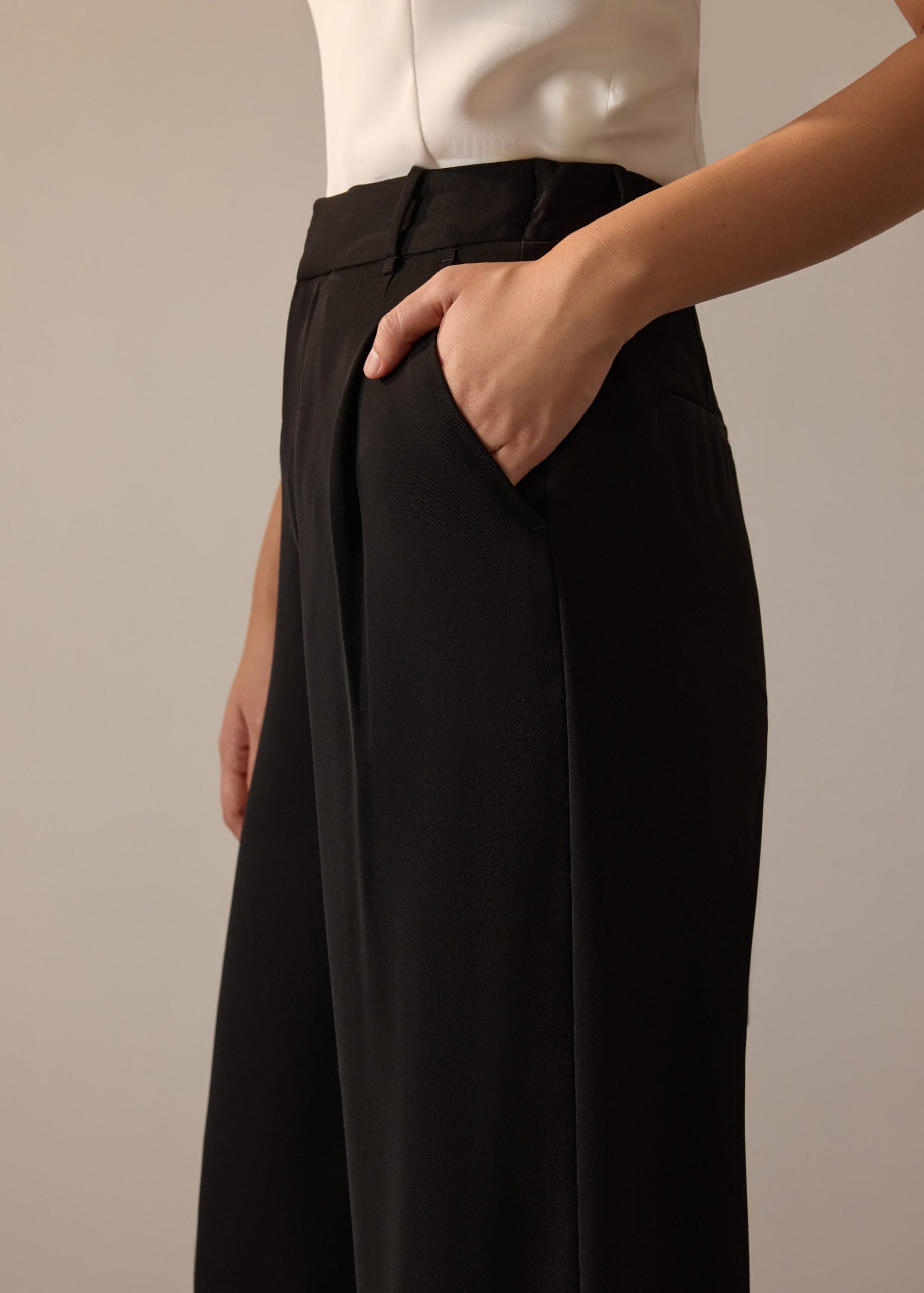 Leggy??Alma Elastic Crepe High Waist Straight Leg Pants - Image 7