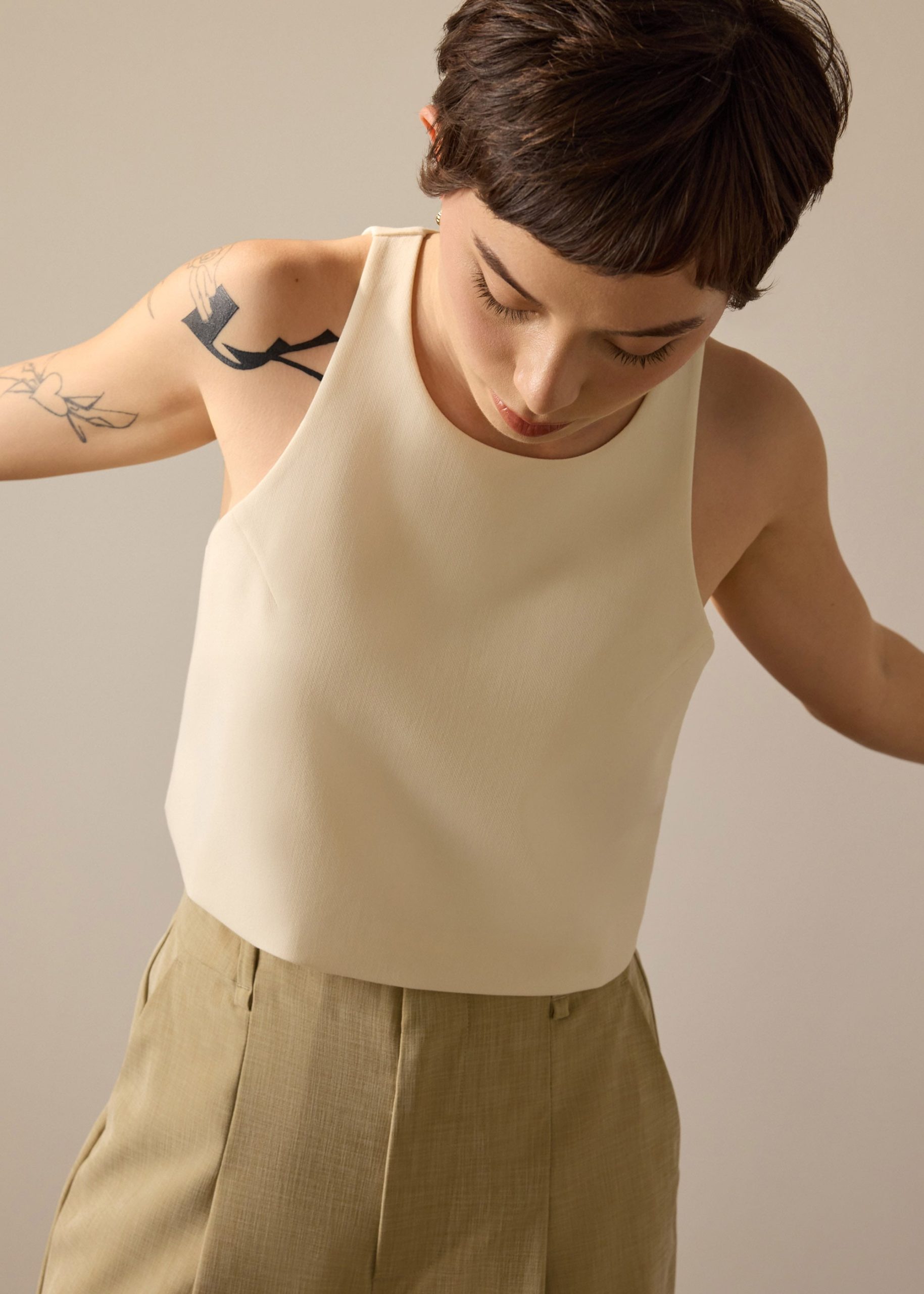 Carla Round Neck Crop Shell Top - Image 7