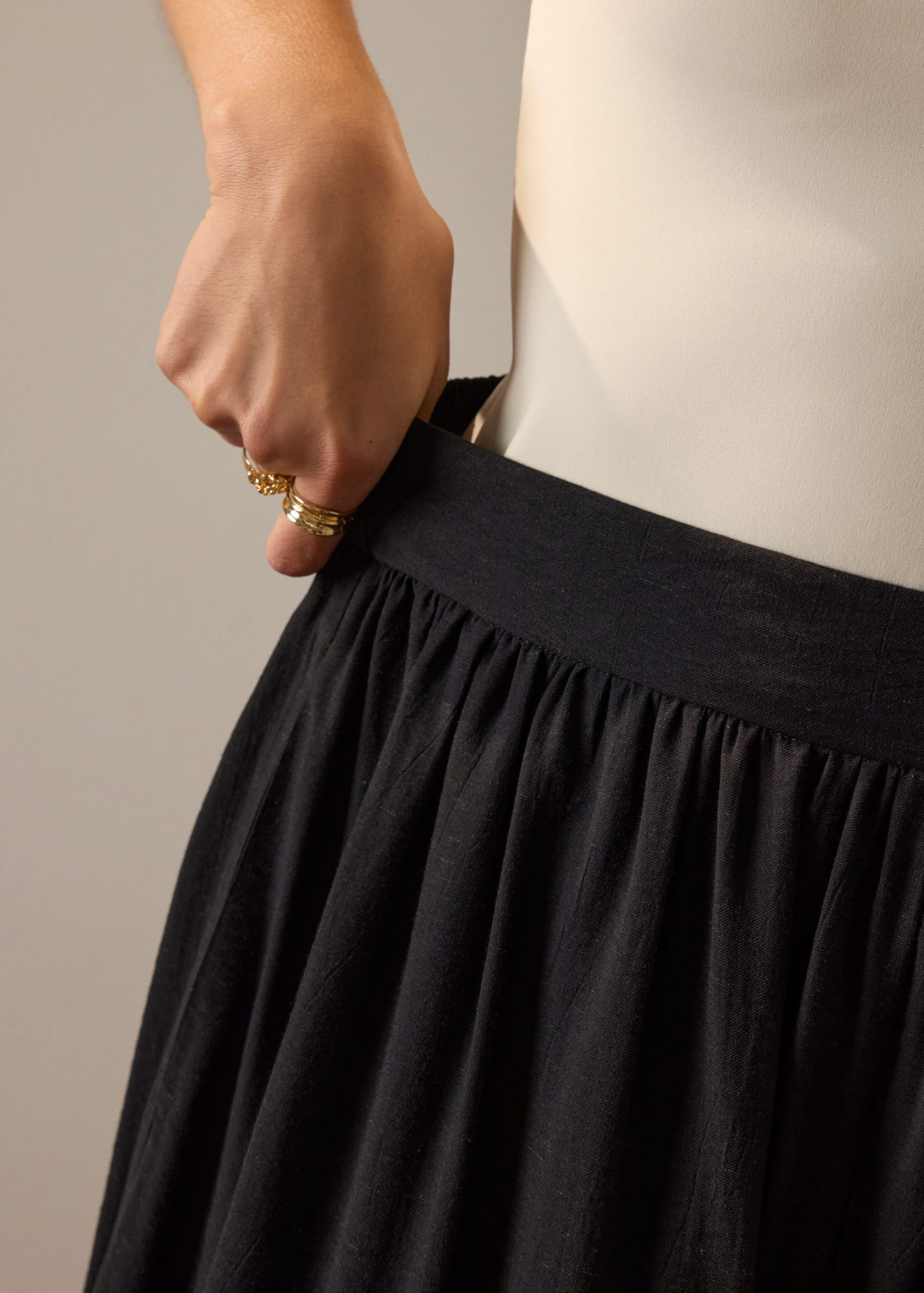 Cuffed Hem Cocoon Pants - Image 6