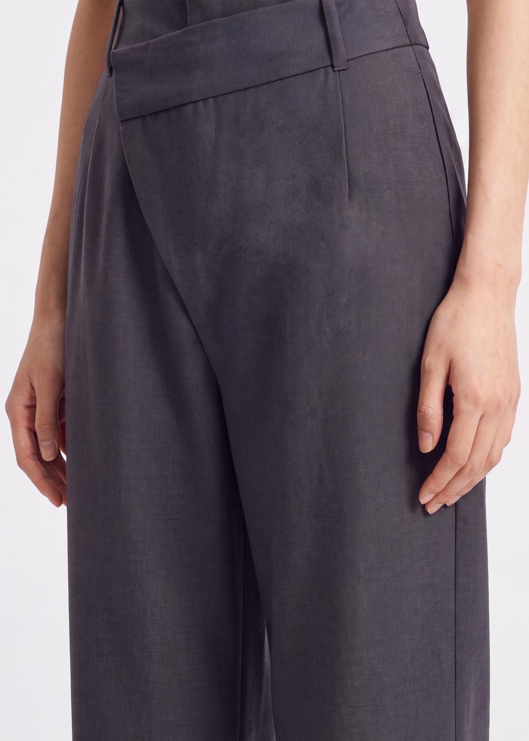 Leggy??Cross Over Pants - Image 5