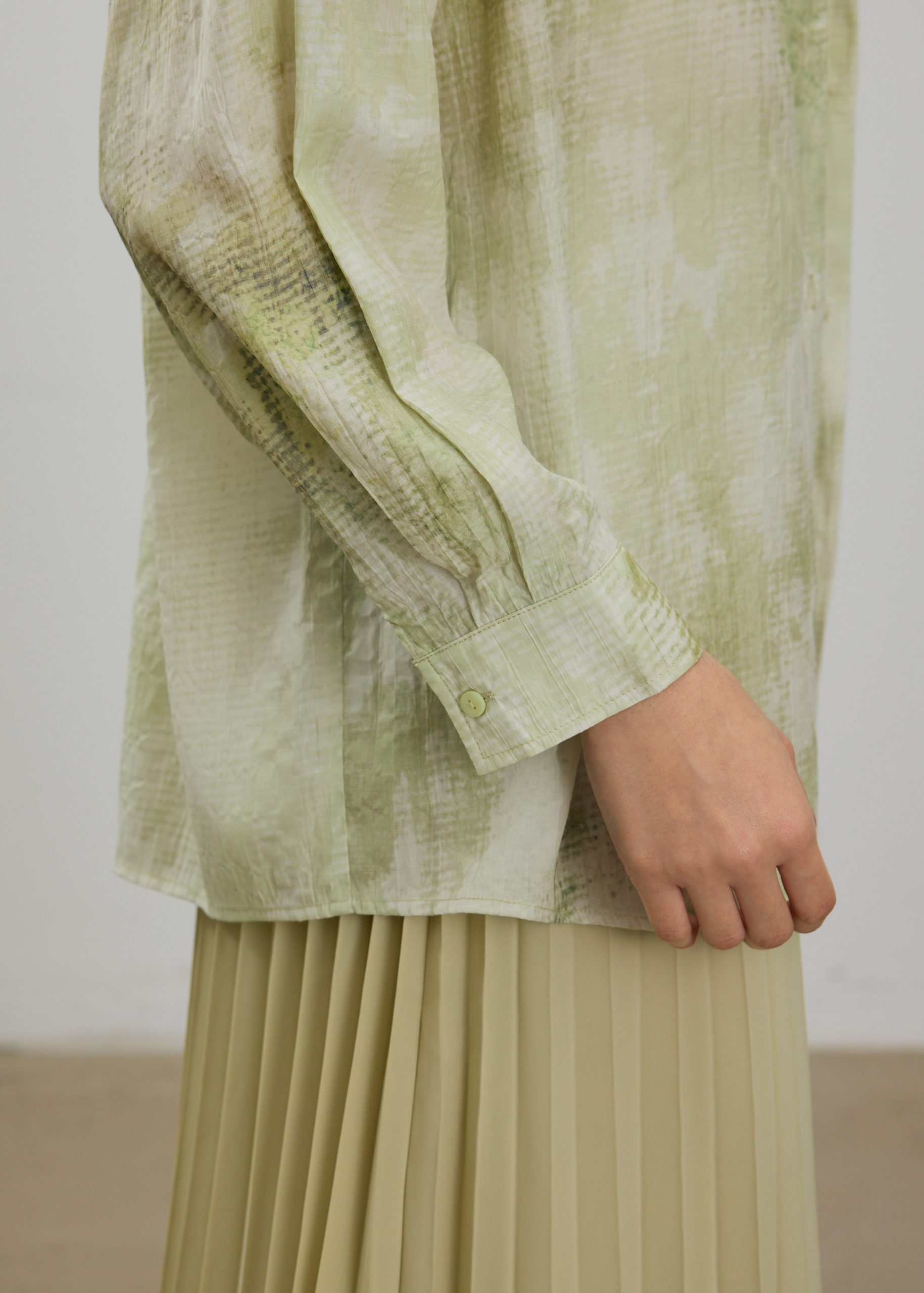 Oversized Abstract Collared Shirt - Image 12