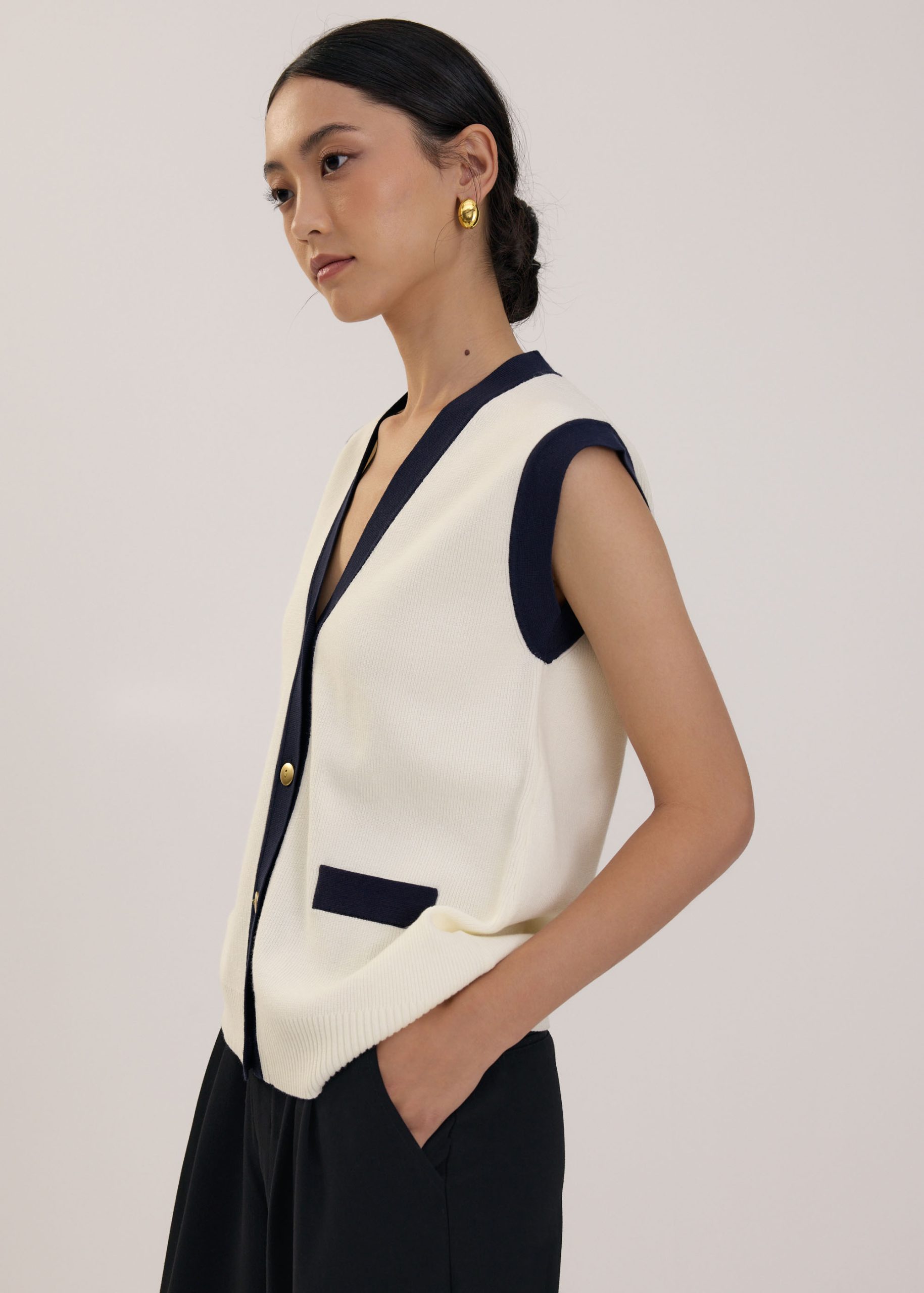 Relaxed Contrast Knit Vest - Image 6