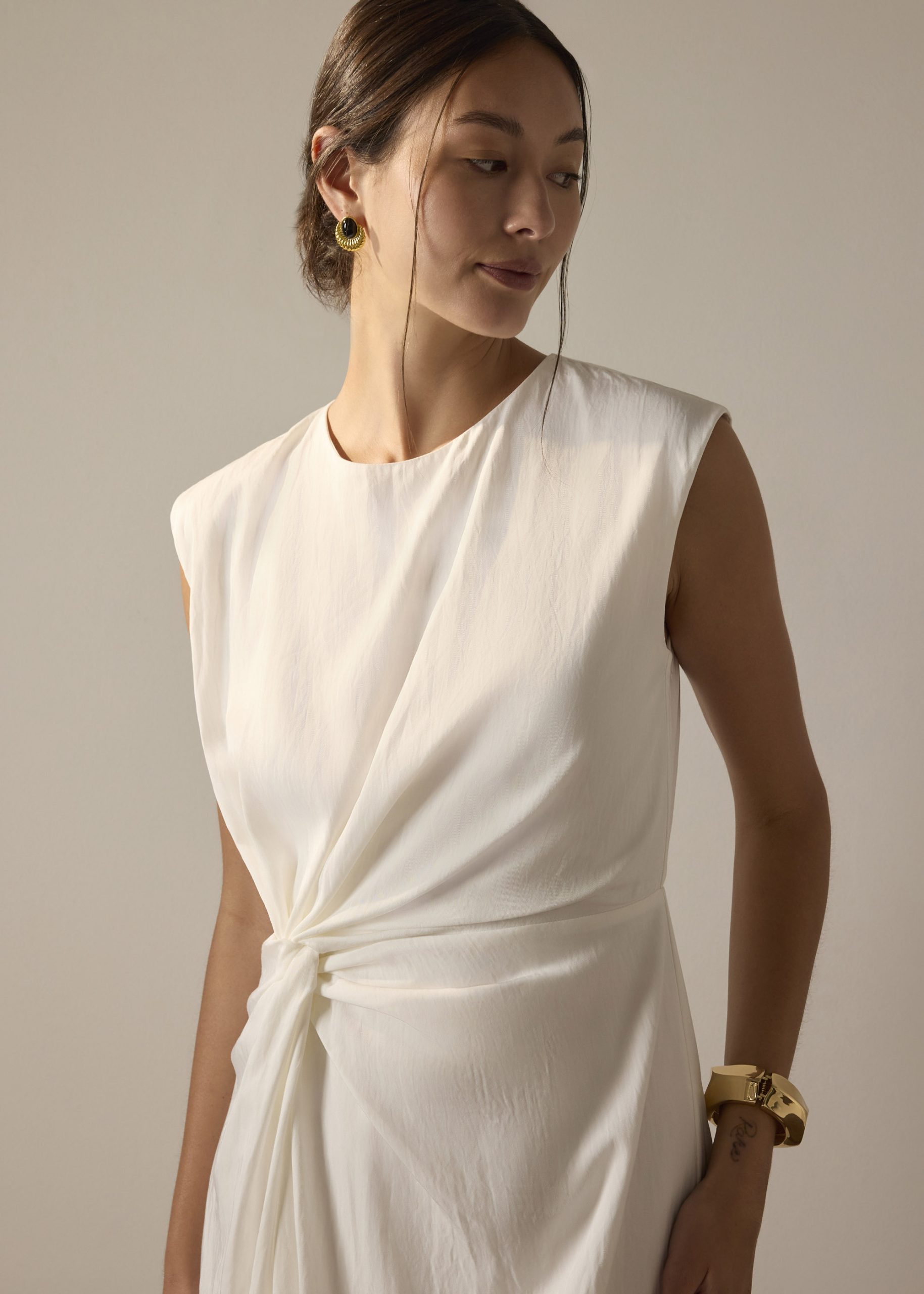 Crinkled Twist Knot Midaxi Dress - Image 15