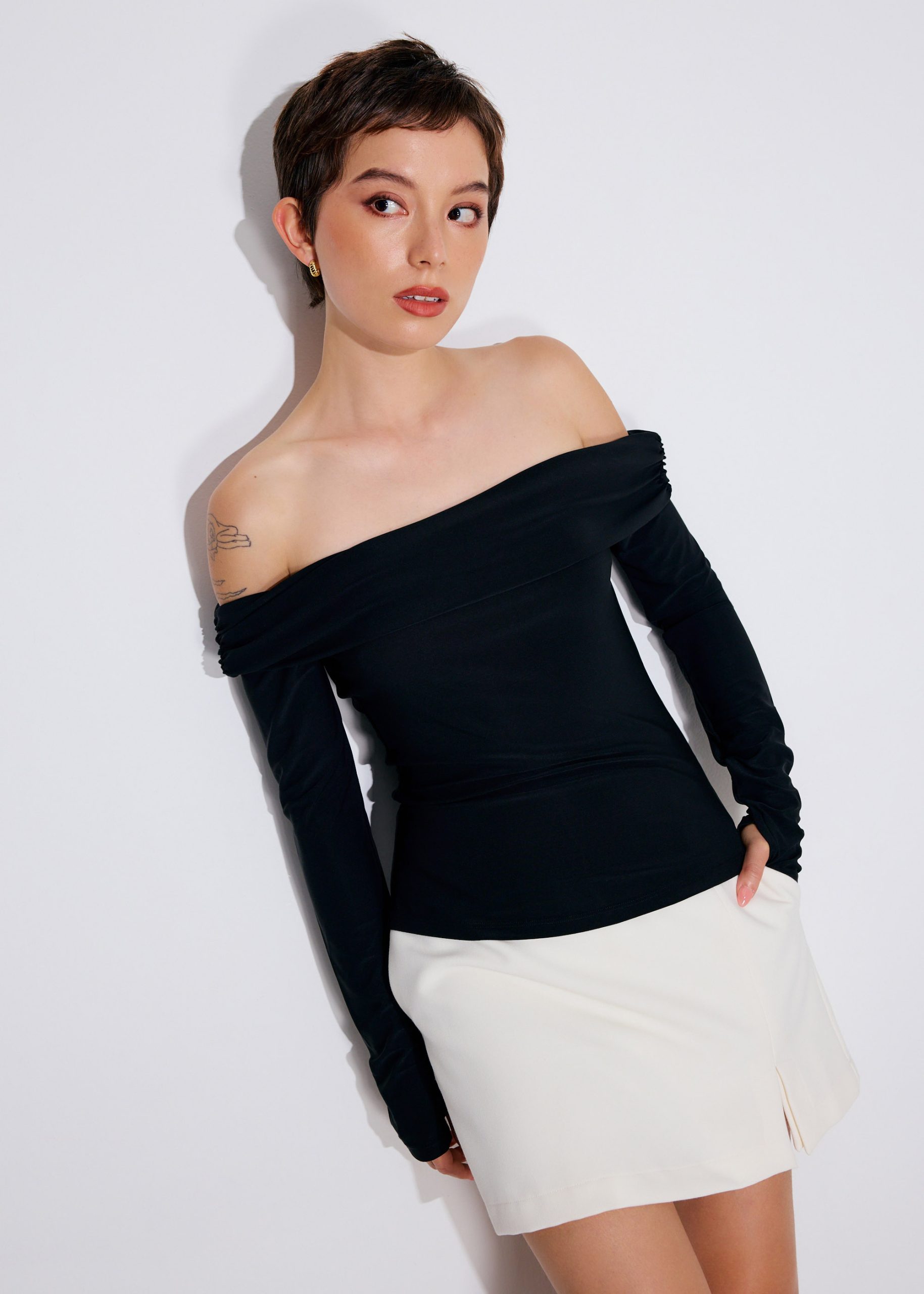 Jersey Off-Shoulder Fitted Top - Image 3