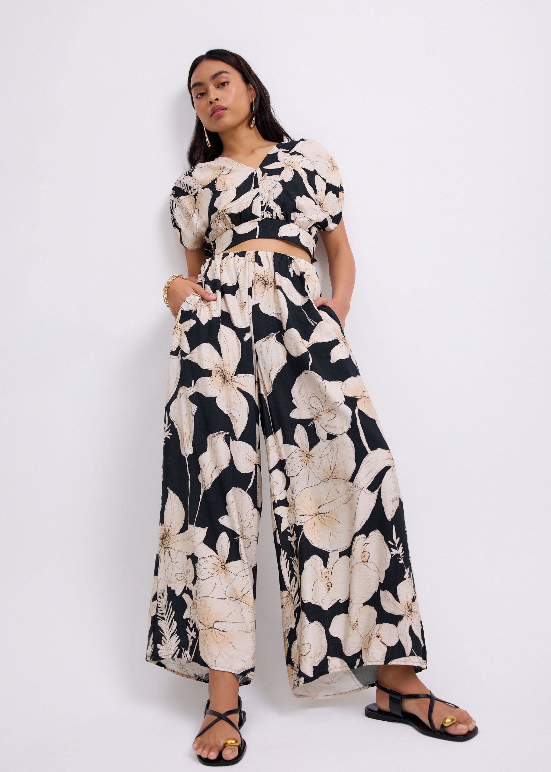 Elastic High Waist Wide Leg Pants in Garden City Blooms - Image 4