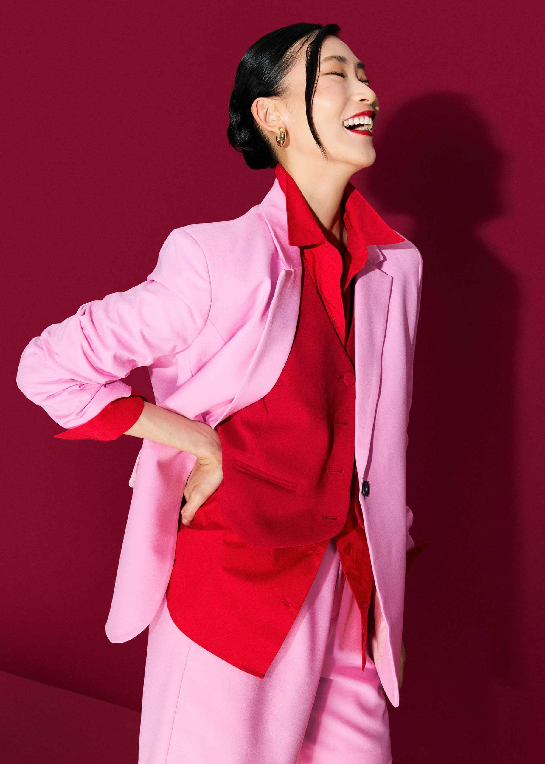Yuna Relaxed V-neck Vest - Image 21