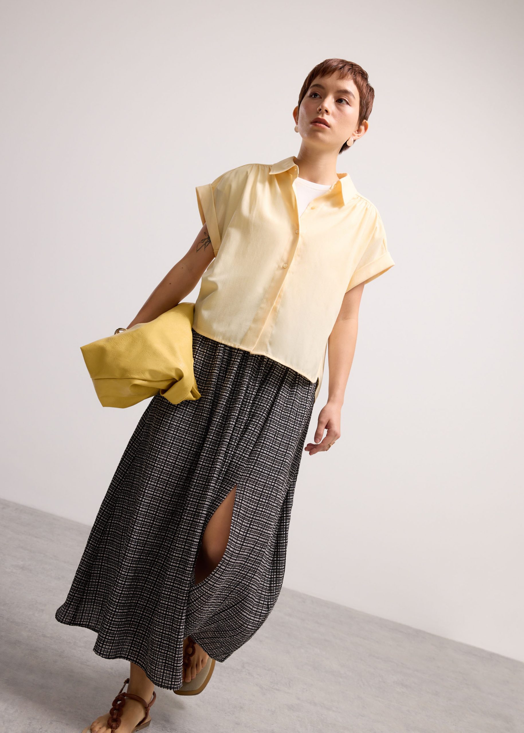 Rupi Oxford Collared Button Down Shirt - Image 20