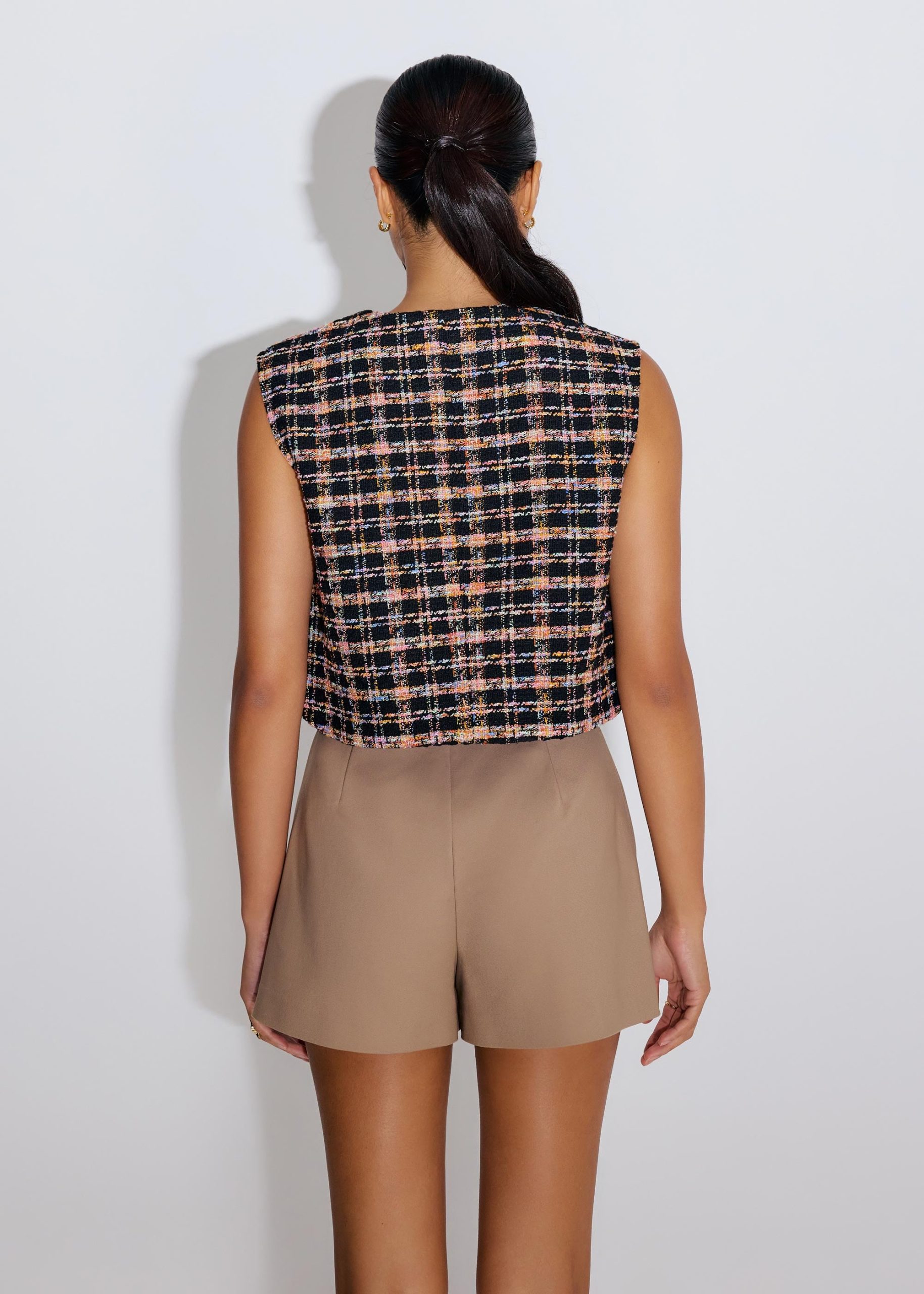 Relaxed Tweed Round Neck Button Down Vest - Image 9