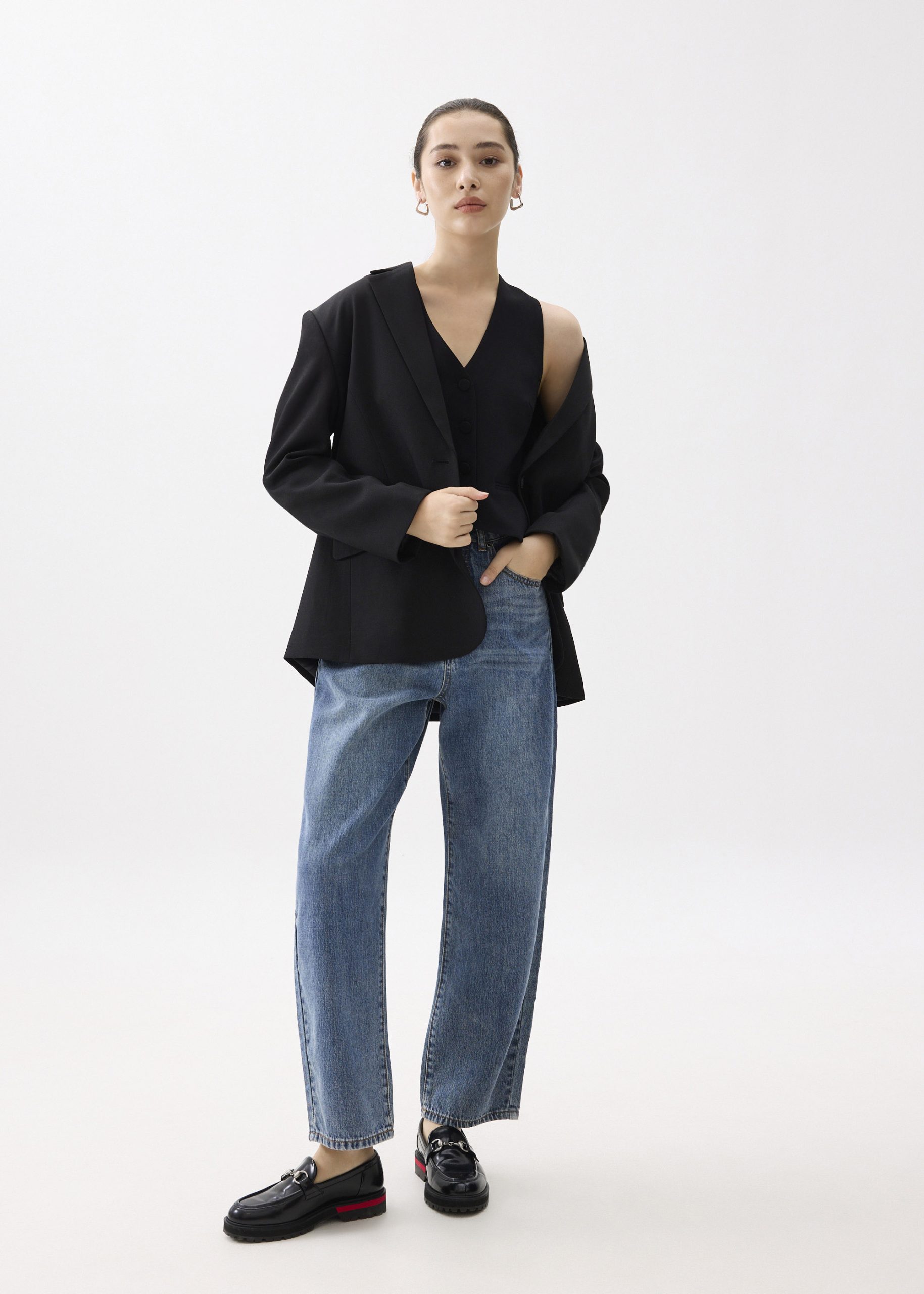 Yuna Relaxed V-neck Vest - Image 5