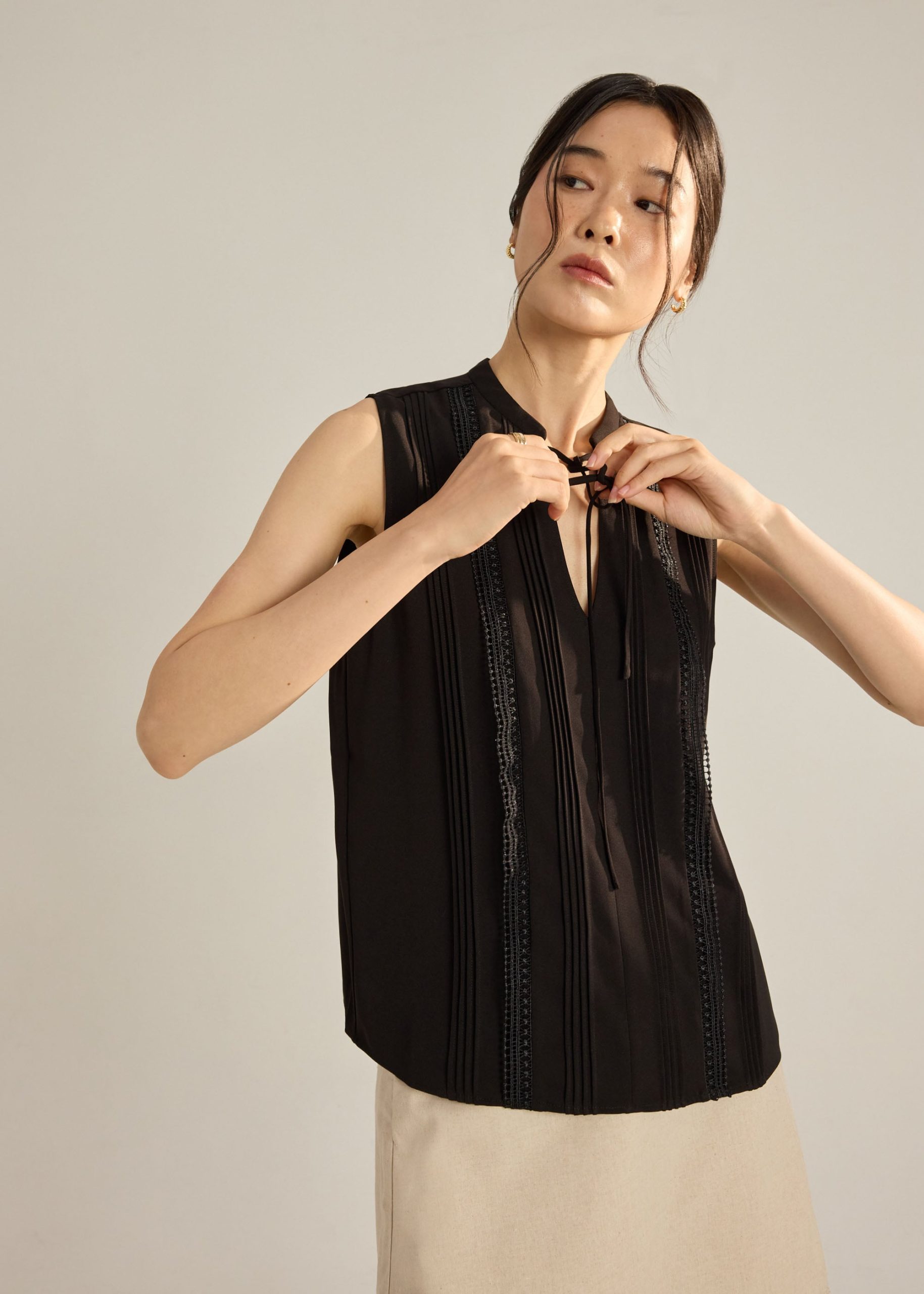 Ella Pintuck Blouse With Lace Trim - Image 2