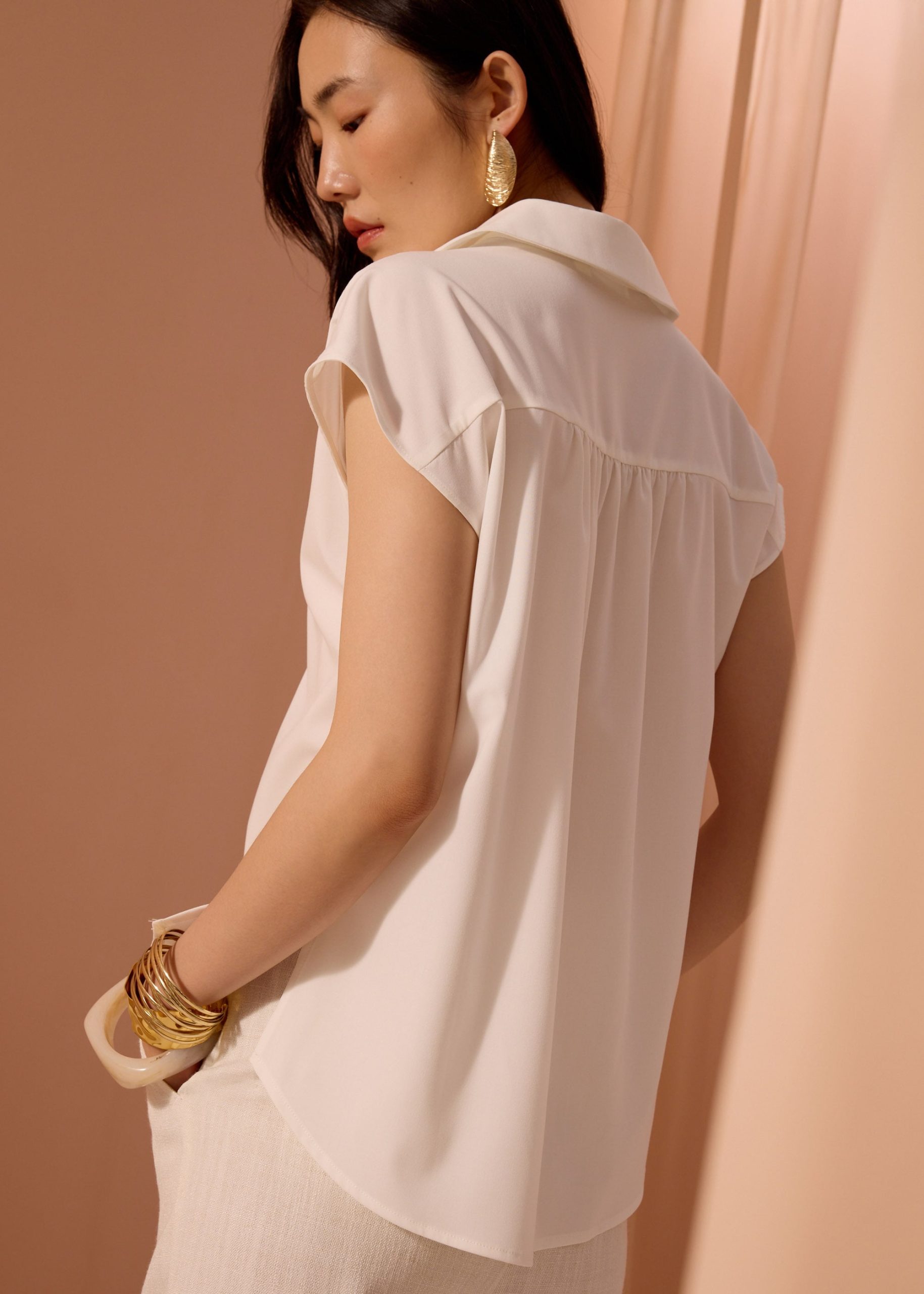 Dana Relaxed V-neck Shirt - Image 2