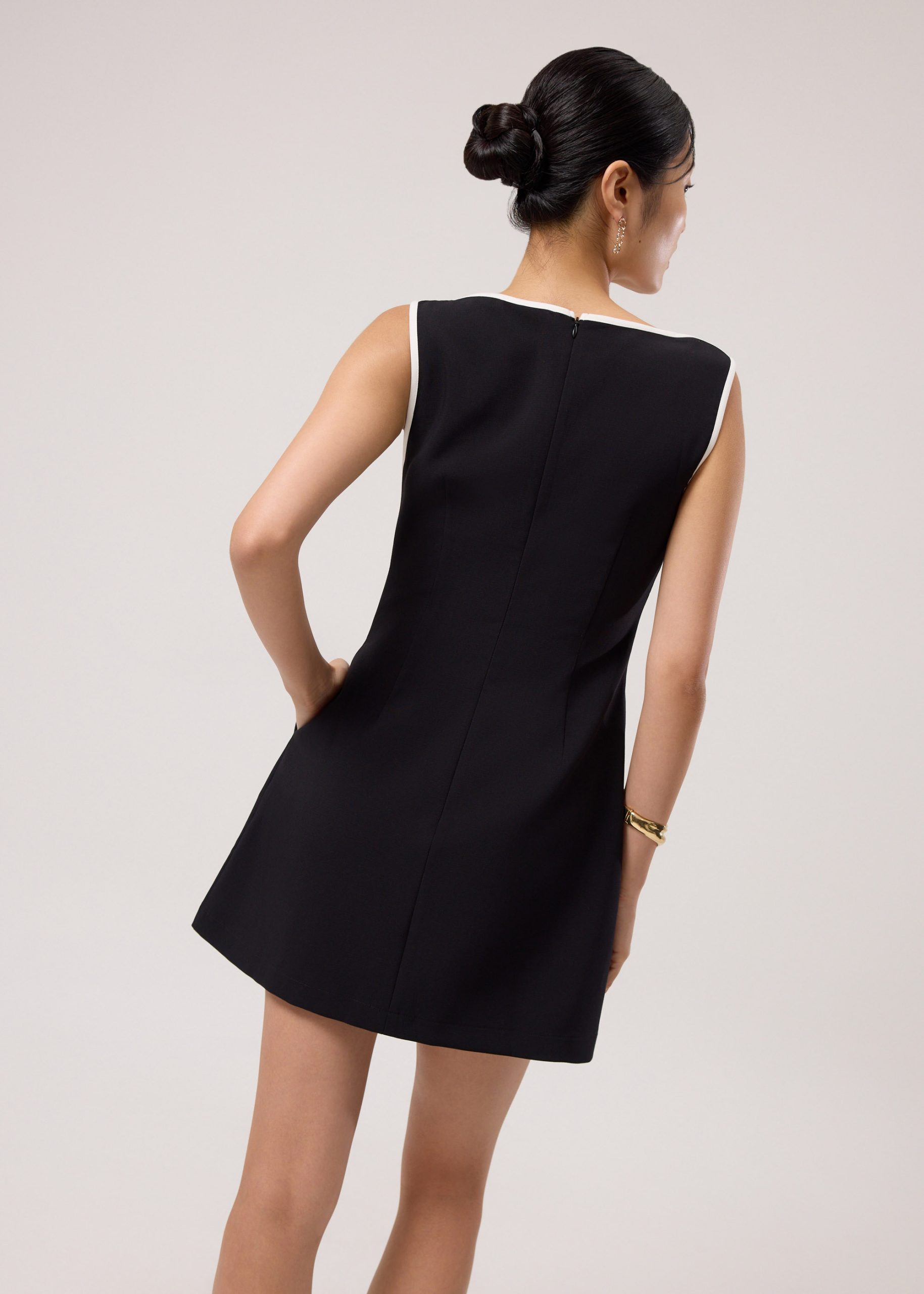 Kimi Contrast Piping Notch A-line Mini Dress - Image 6