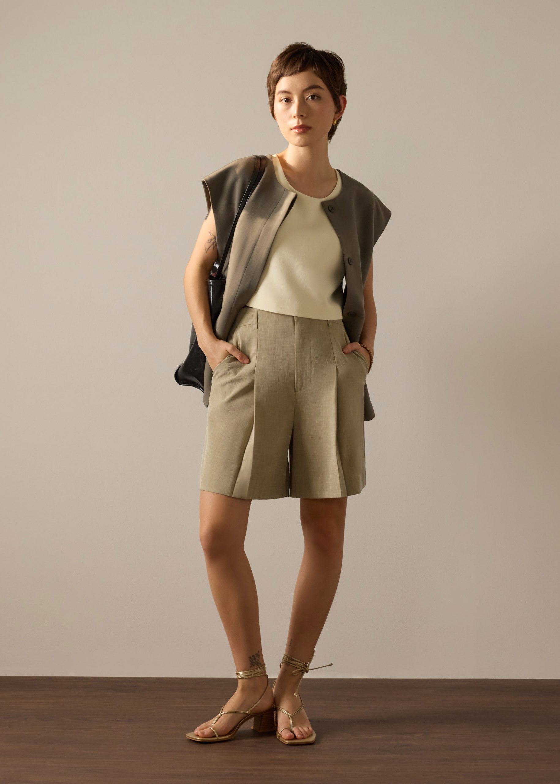 Carla Round Neck Crop Shell Top - Image 8