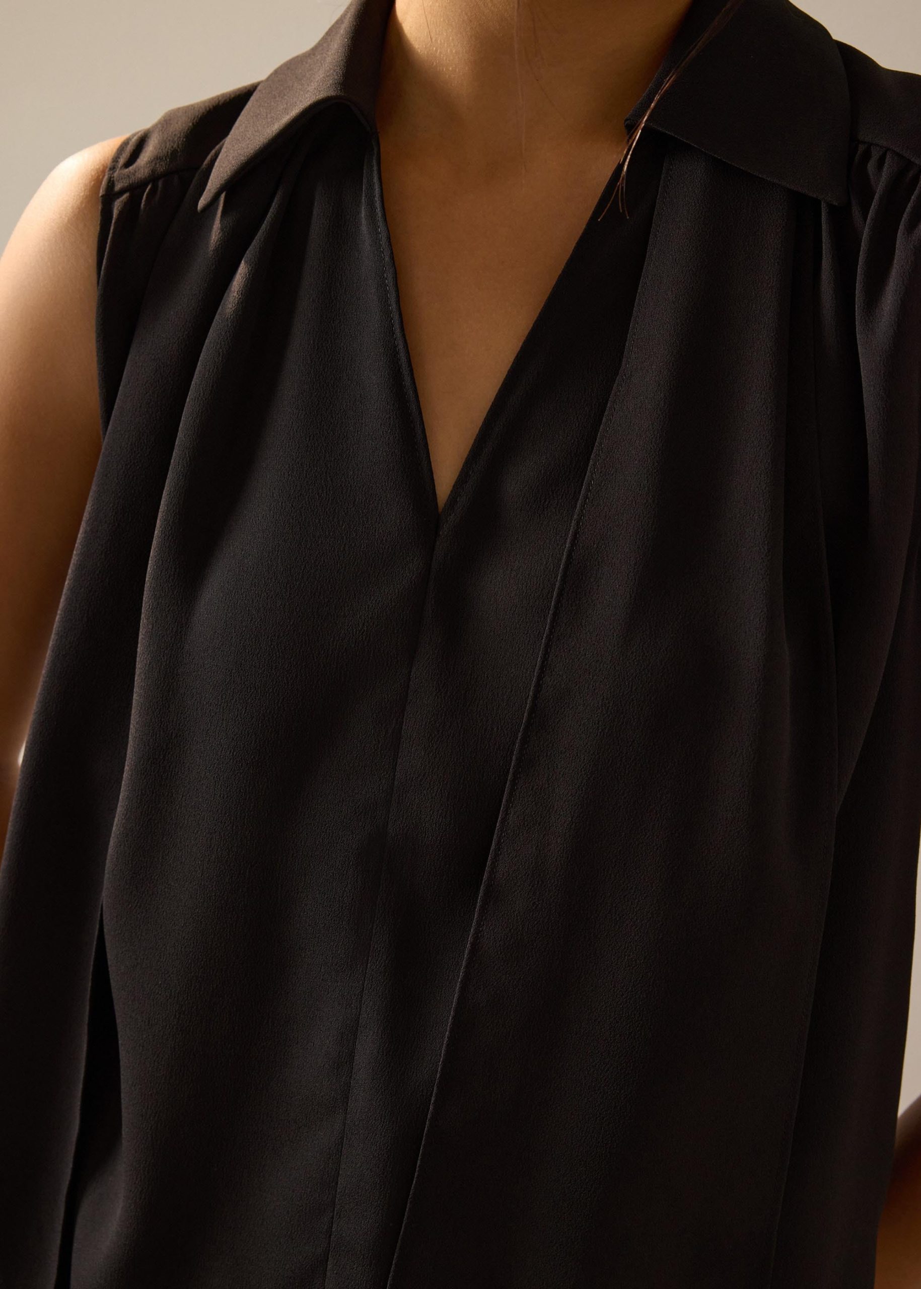 Ariska Detachable Sash Crepe Satin Collared Blouse - Image 6