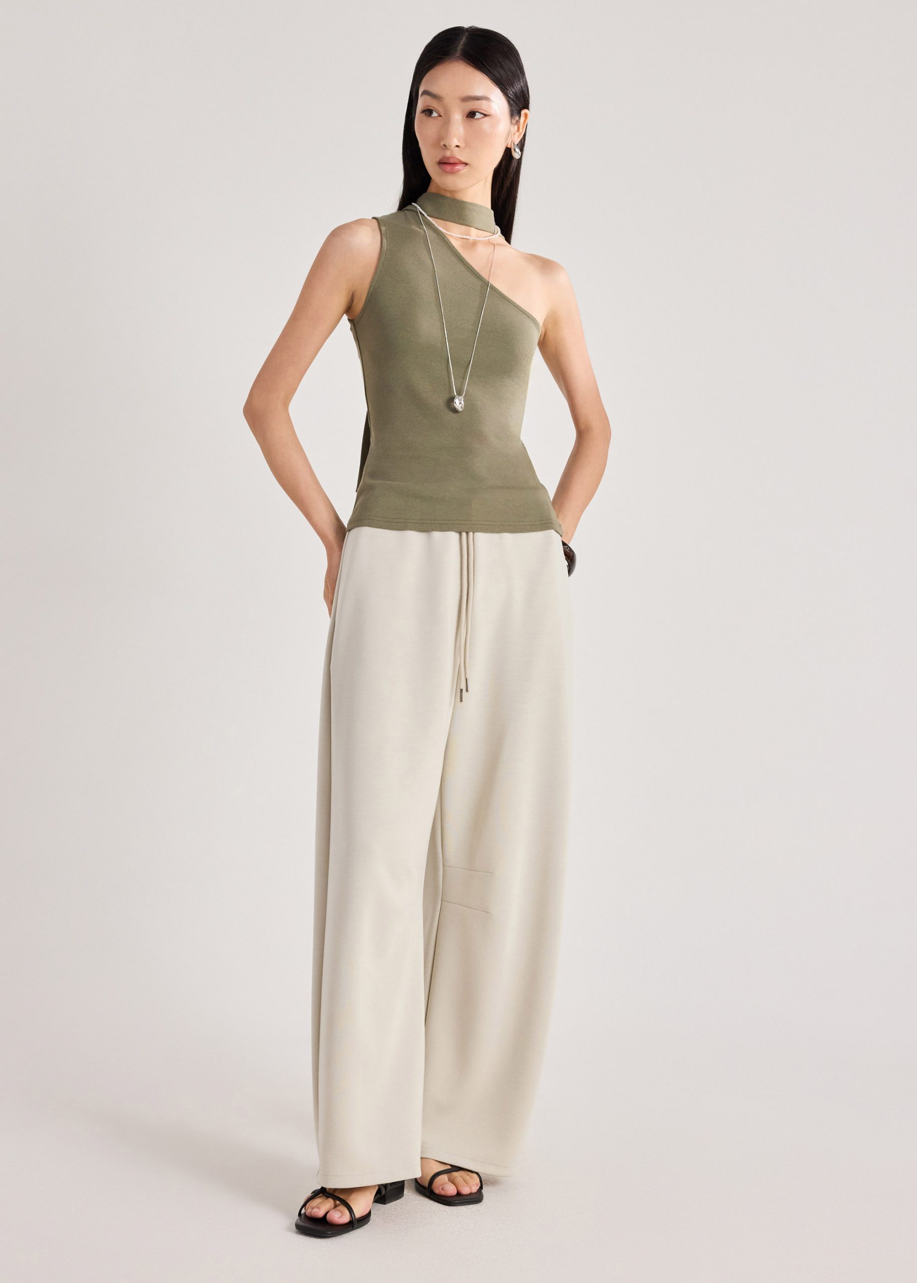 Leggy??Neoprene Barrel Pants - Image 13