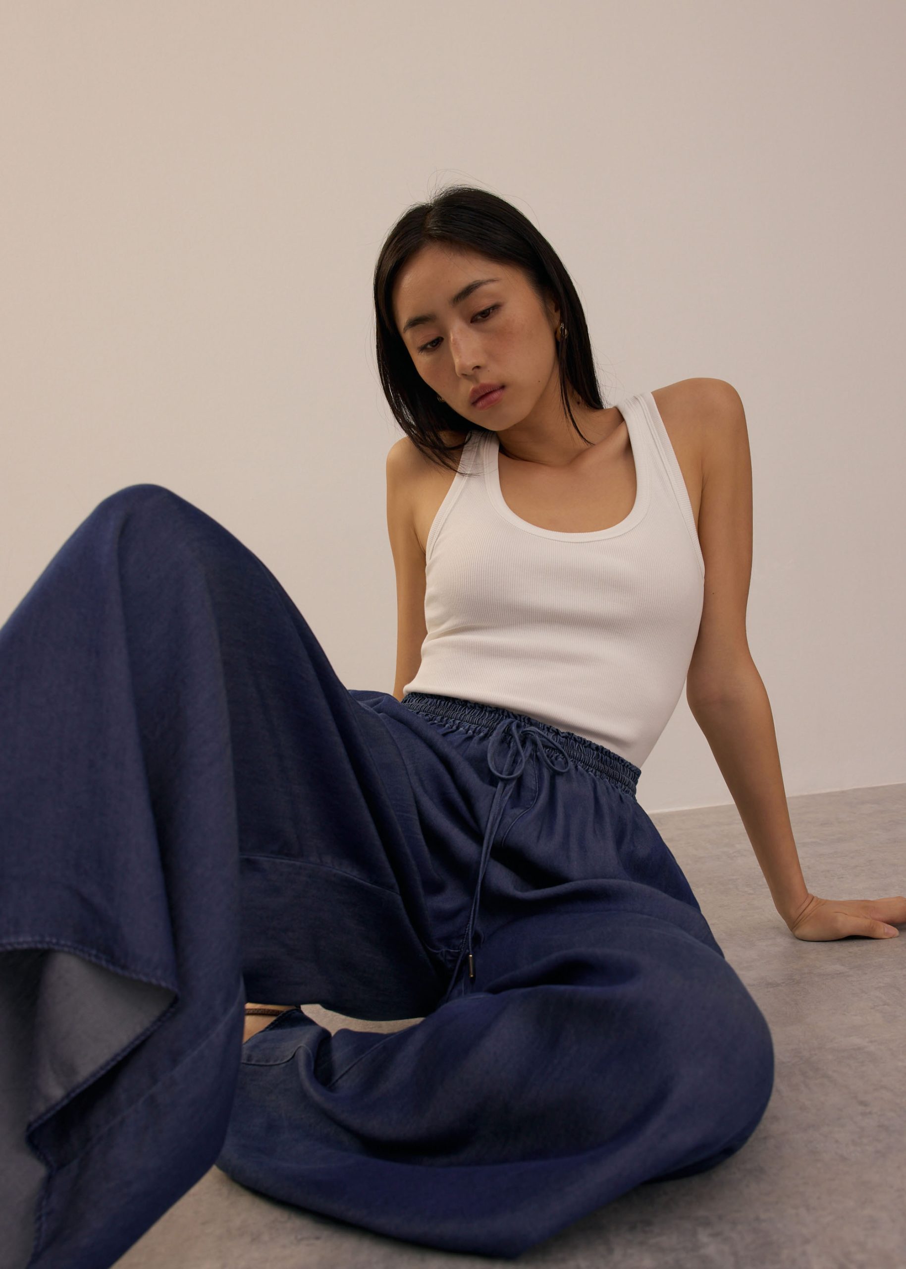 Elastic Chambray Wide Leg Pants - Image 4