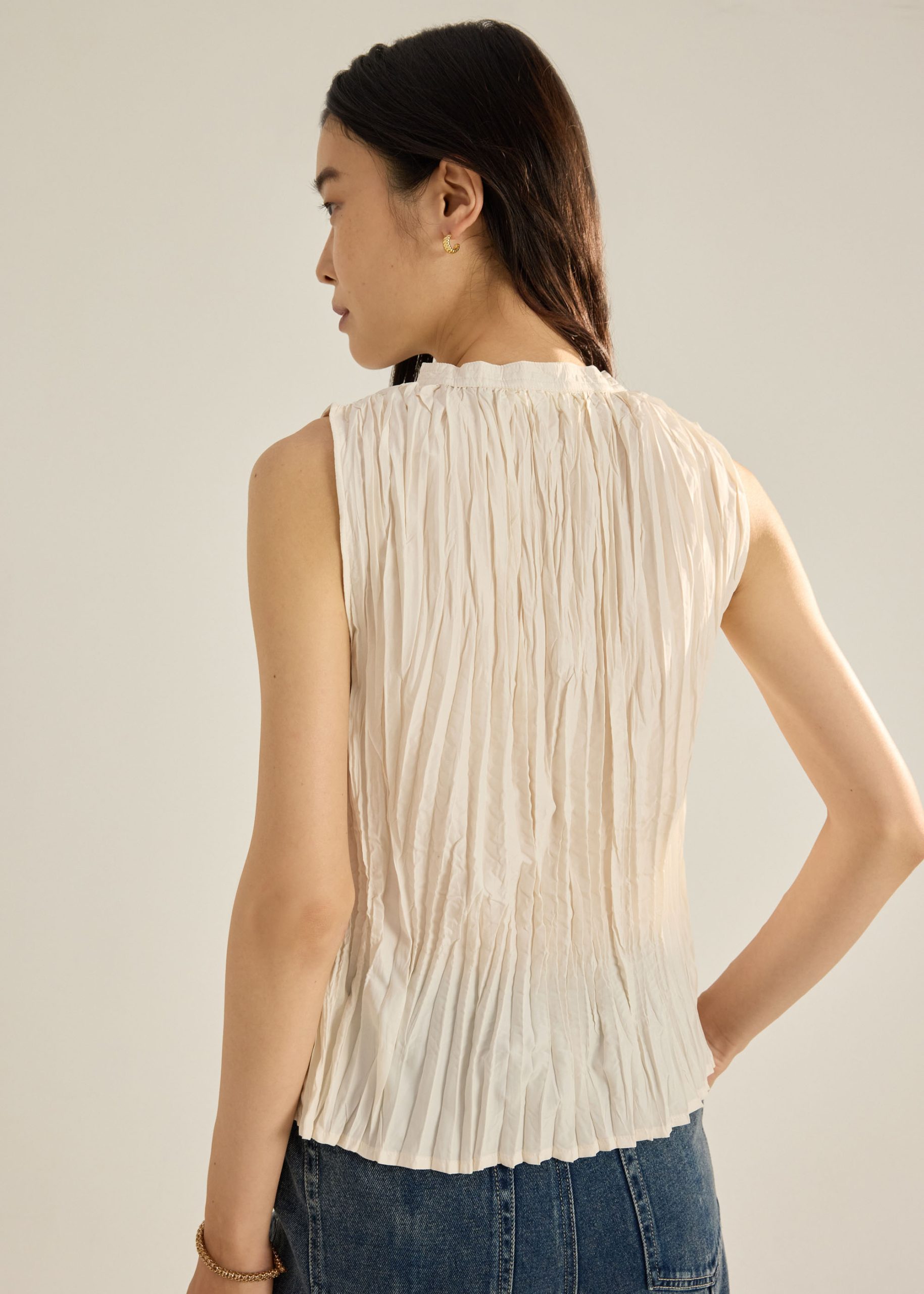 Celeste Crinkled Pleats Top - Image 7