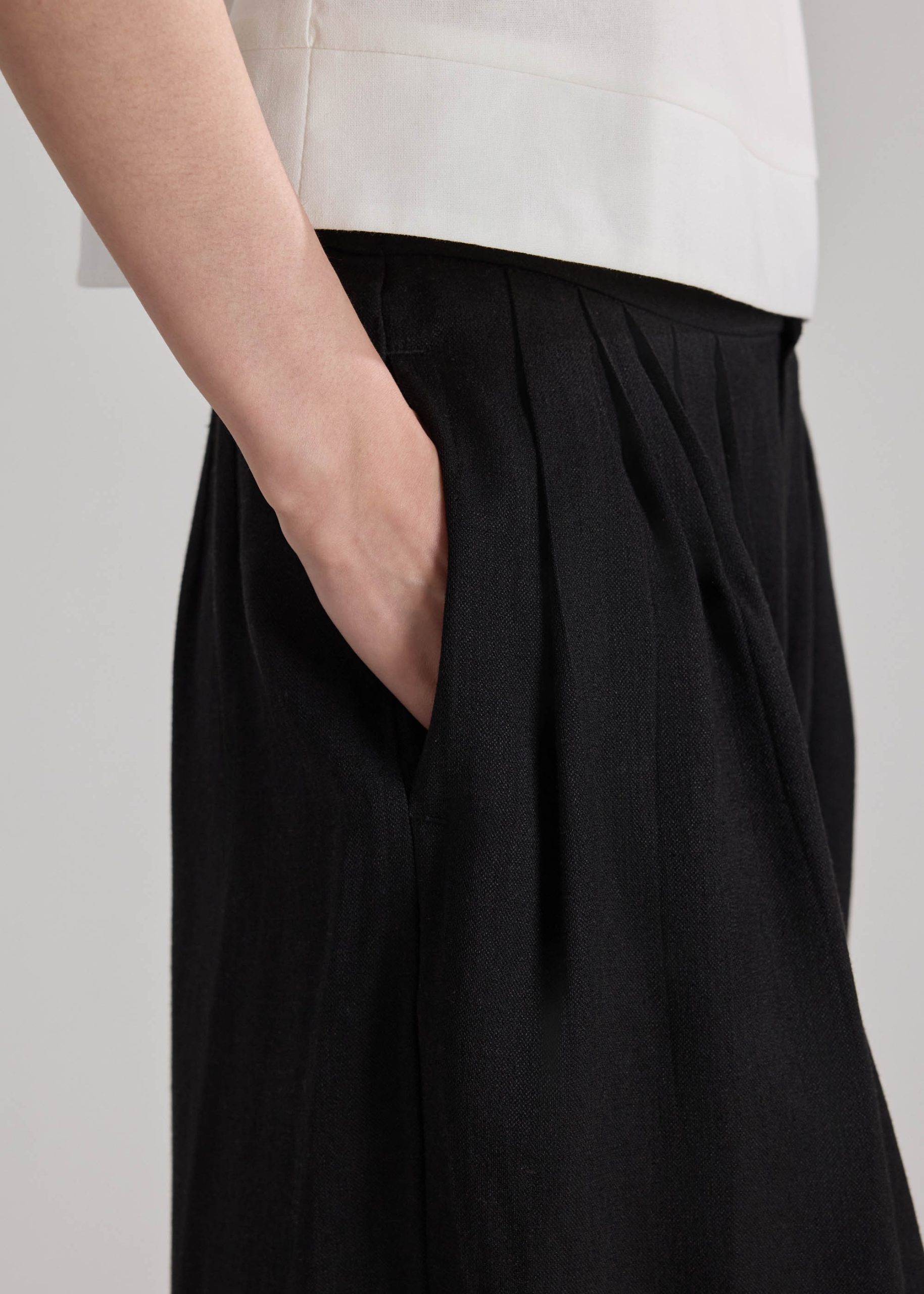 Pleated Wide Leg Pants - Image 5