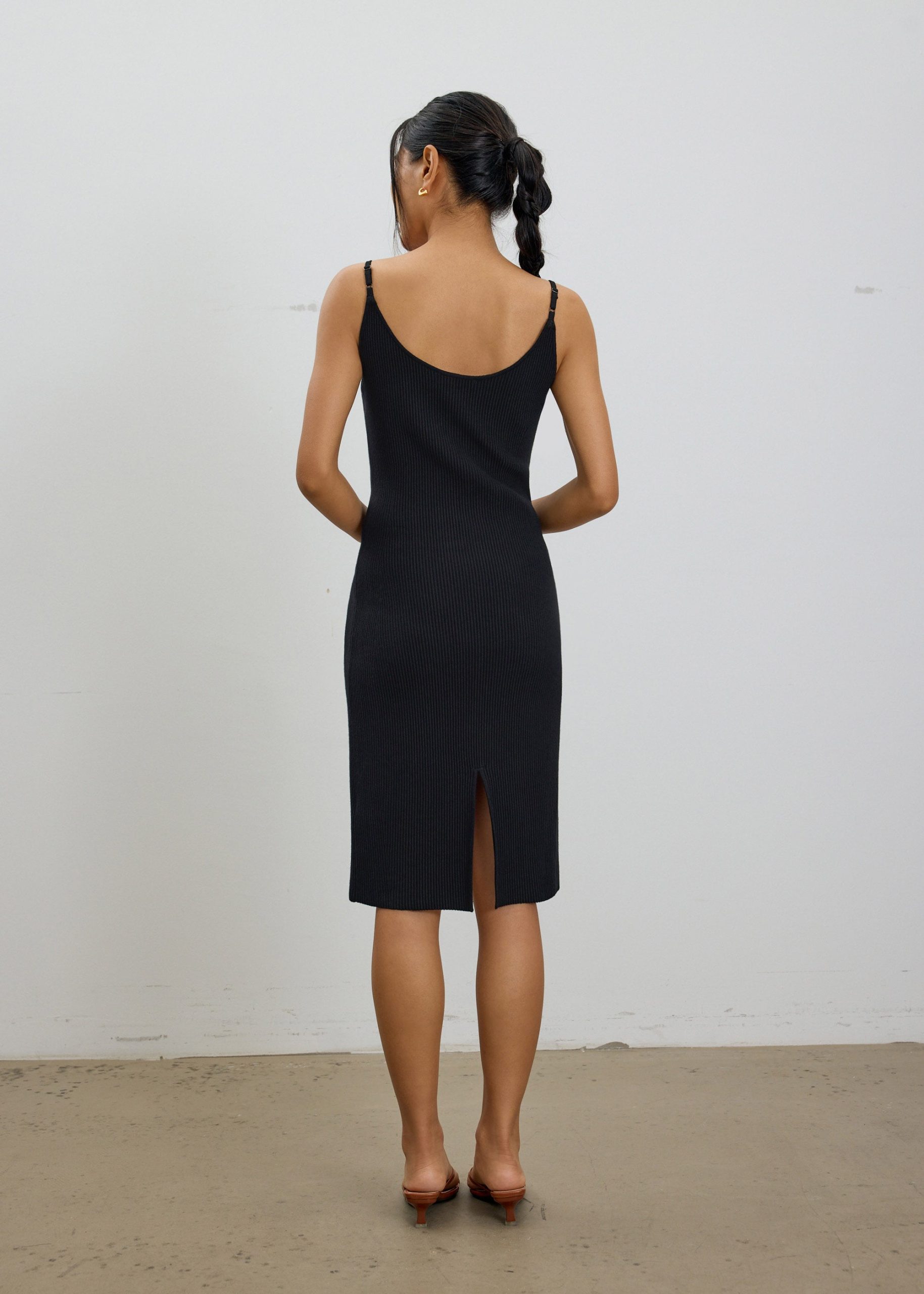 Yara Classic Knit Bodycon Midi Dress - Image 3