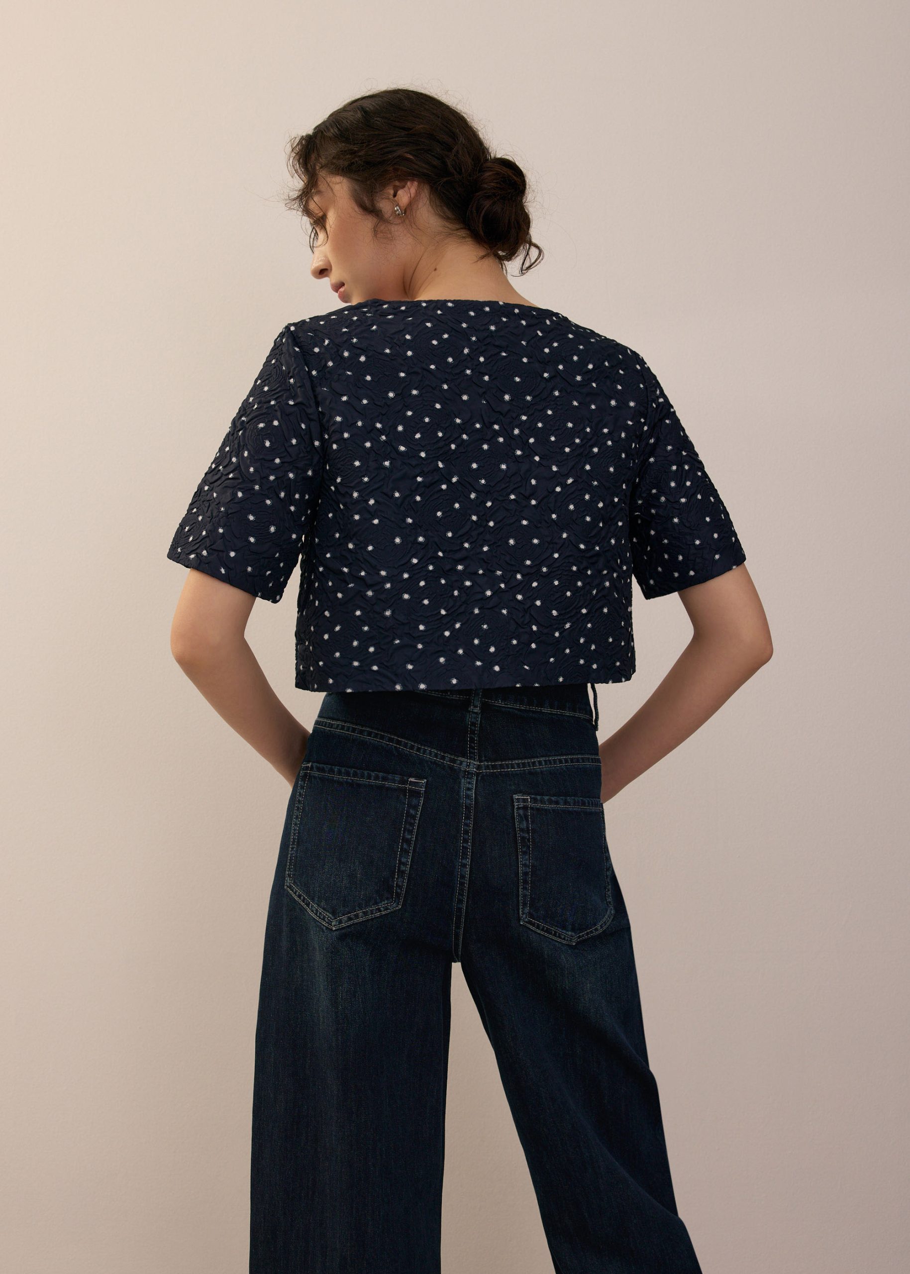 Crinkled Polka Dot Crop Shell Top - Image 9