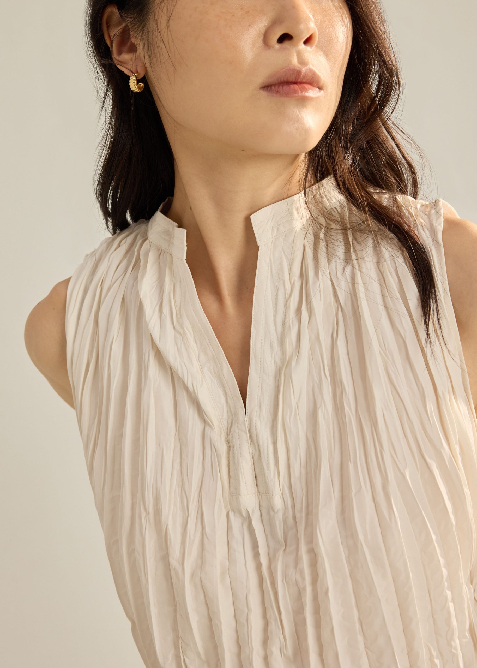 Celeste Crinkled Pleats Top - Image 6