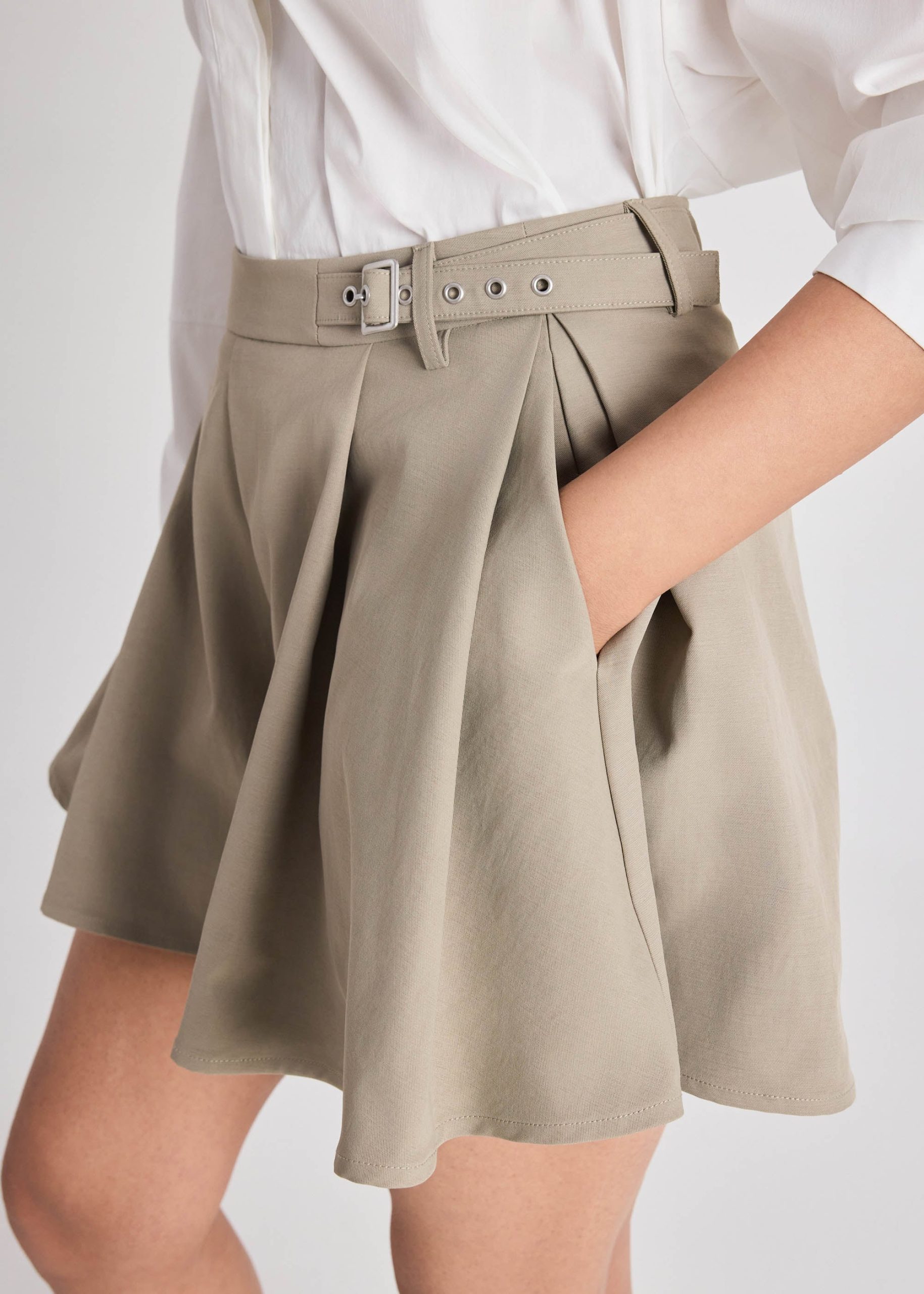 Buckle Belt Flare Shorts - Image 6