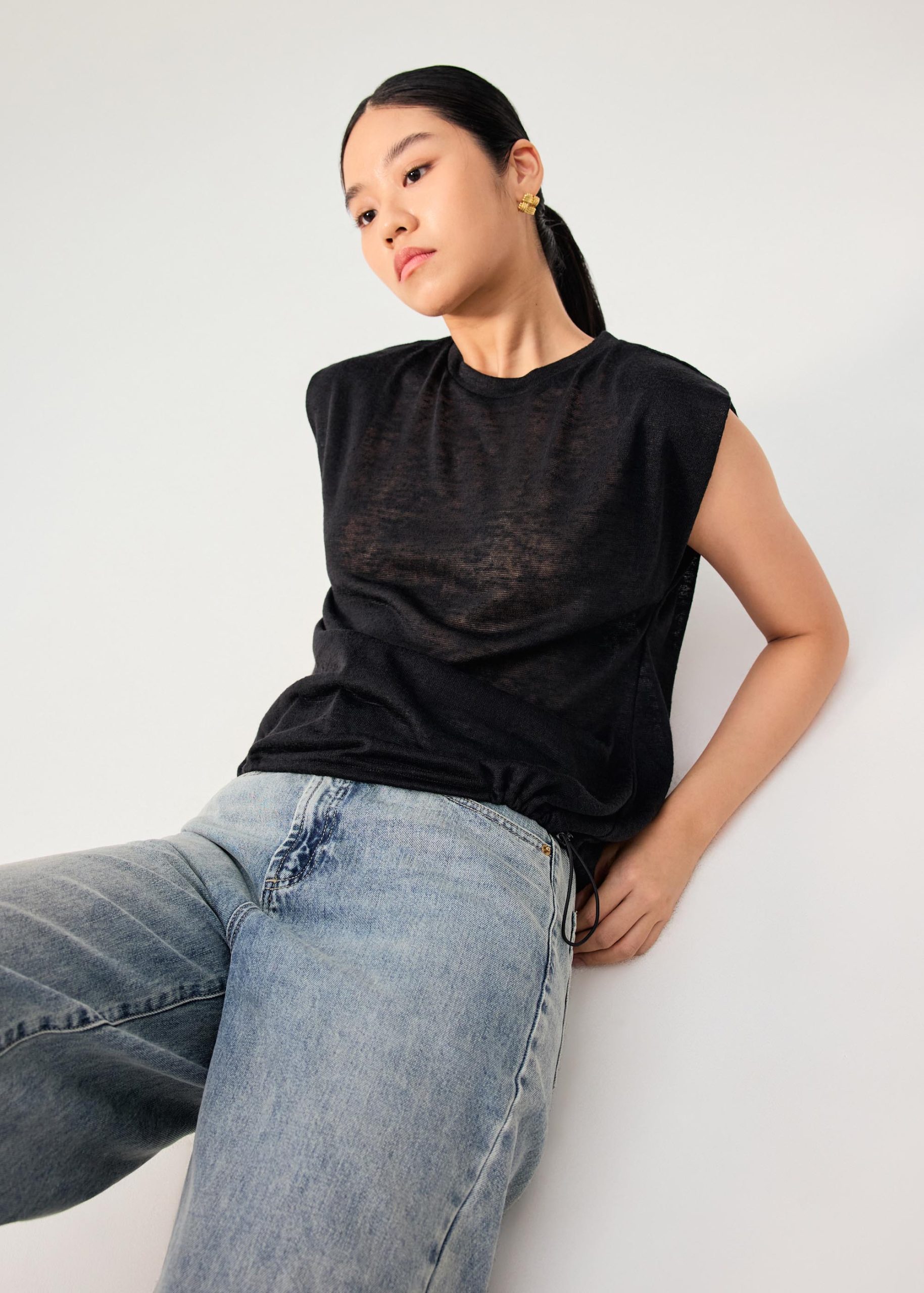 Relaxed Sheer Jersey Toggle Hem Round Neck Shell Top - Image 3