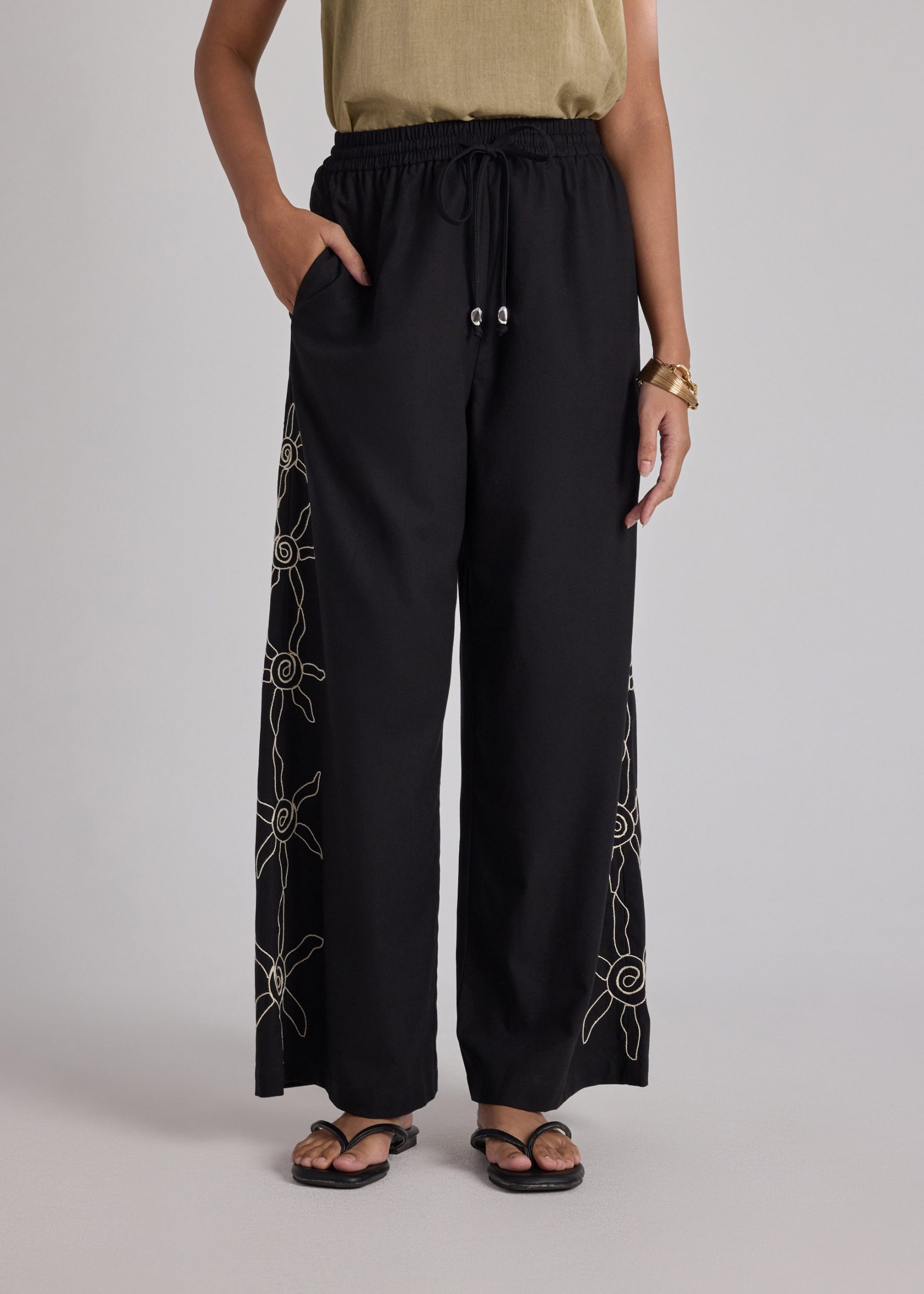 Drawstring Pants in Coastal Charm Embroidery - Image 4