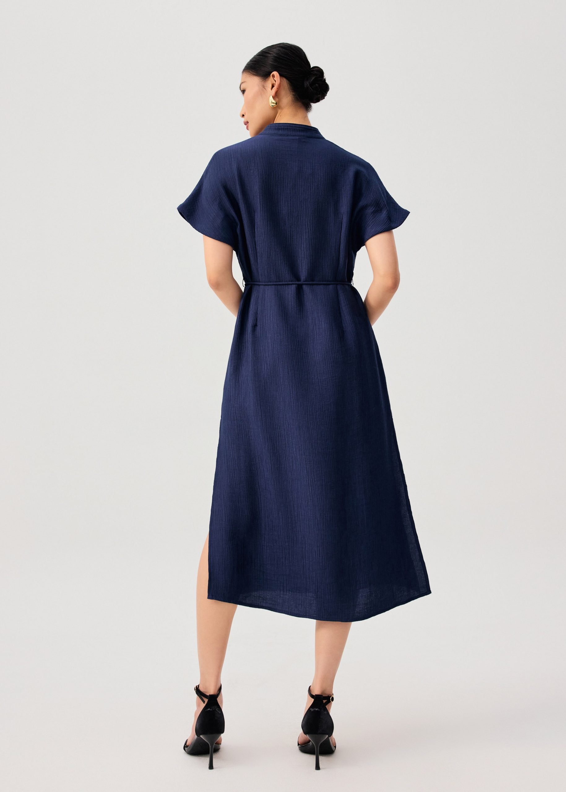Detachable Sash Tie Crinkled Mandarin Collar Column Midi Dress - Image 3