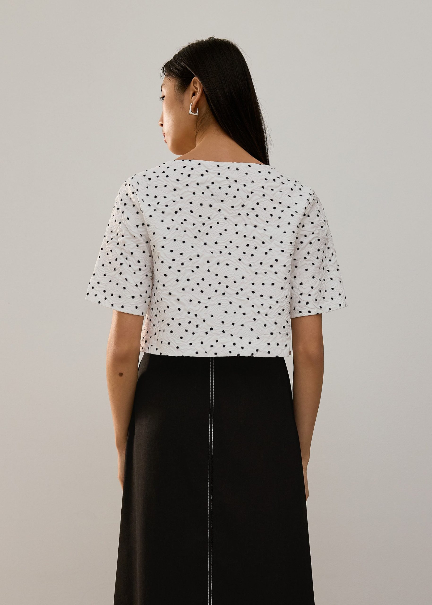 Crinkled Polka Dot Crop Shell Top - Image 4
