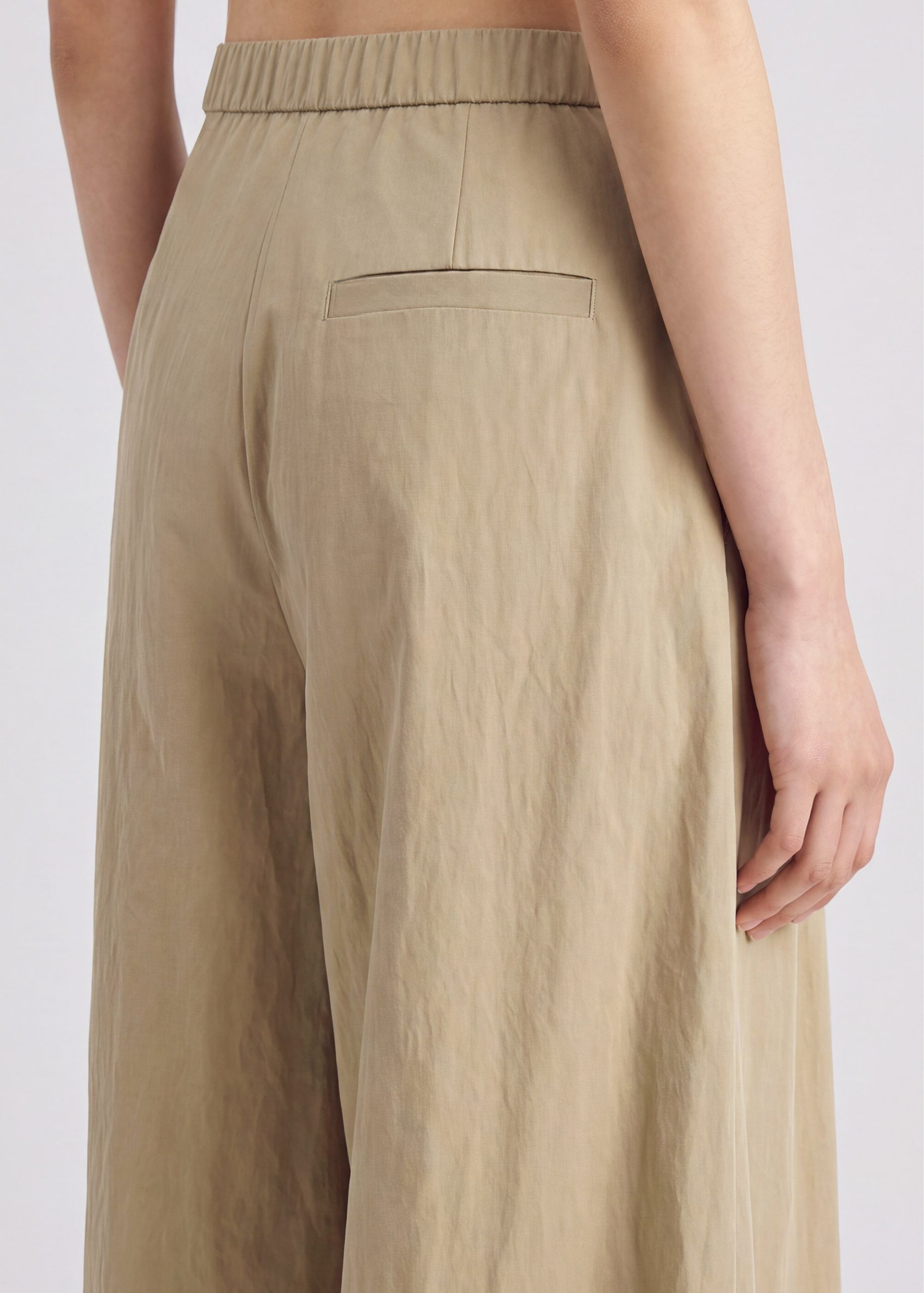 Lyocell Pleated Pants - Image 10