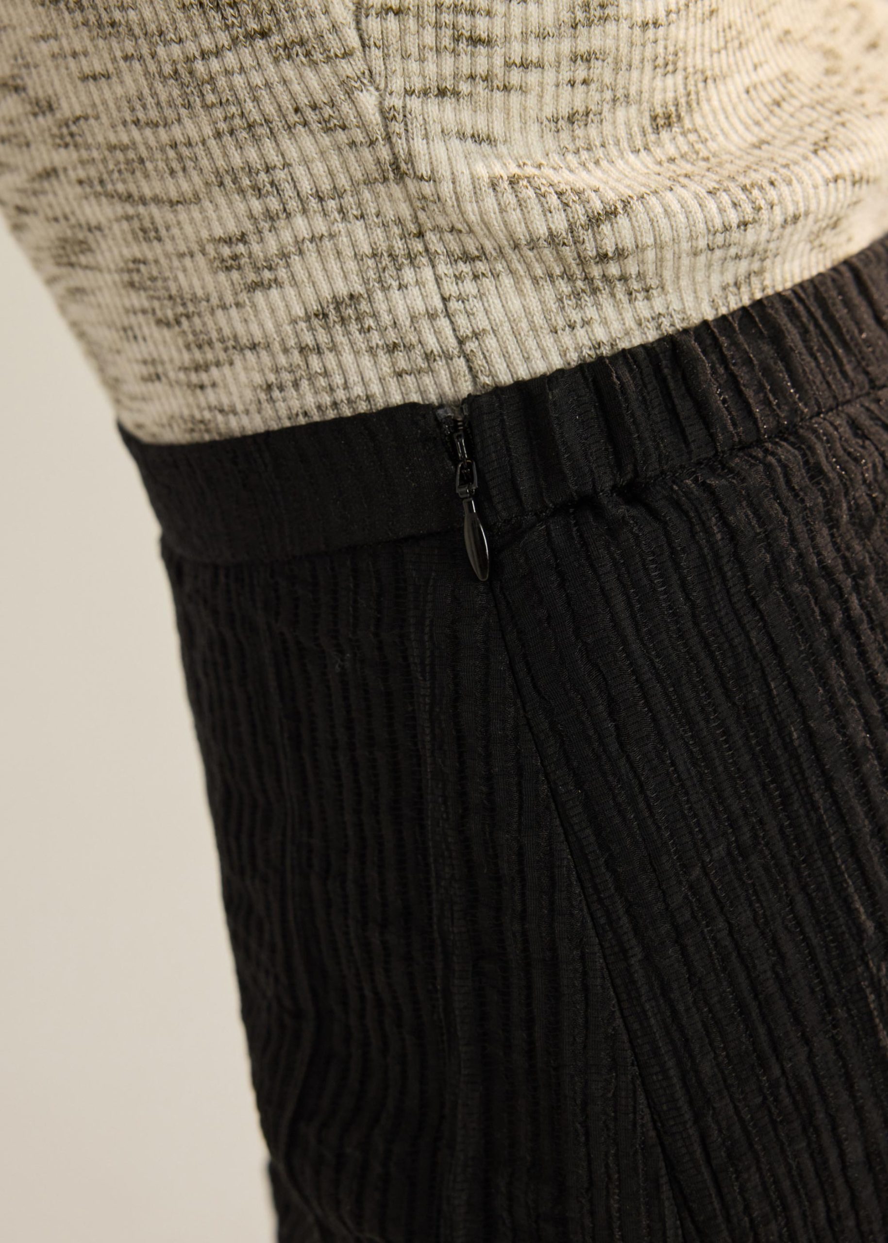 Viv Sheer Textured Column Skirt - Image 7