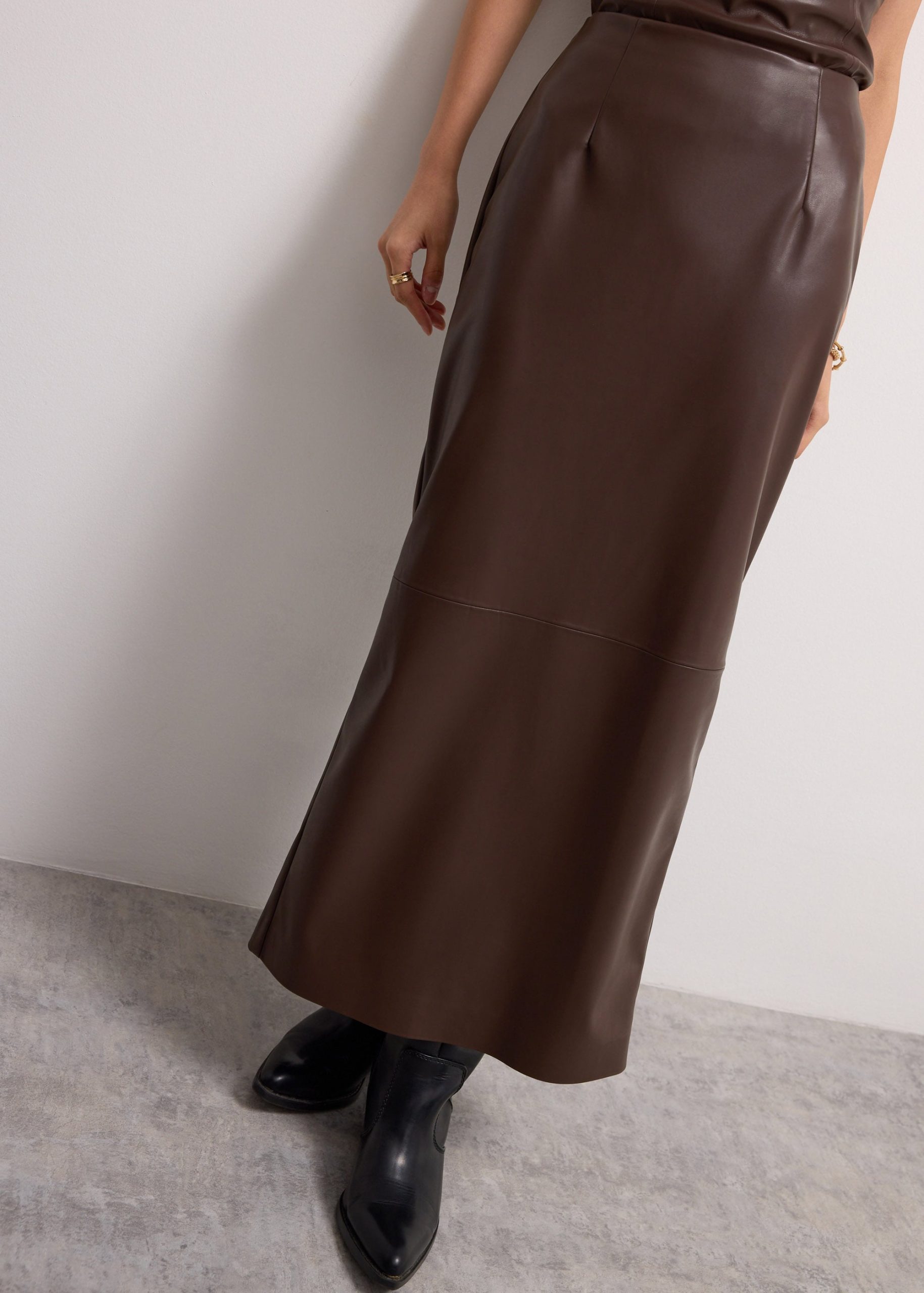 Rachel Vegan Leather Column Maxi Skirt - Image 2