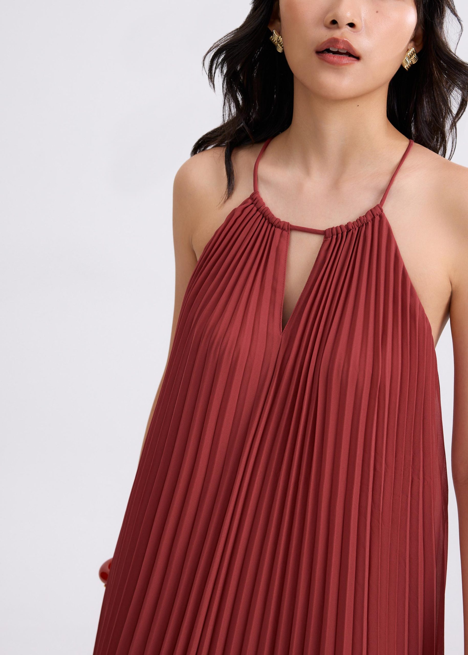 Pleated Trapeze Halter Midaxi Dress - Image 11