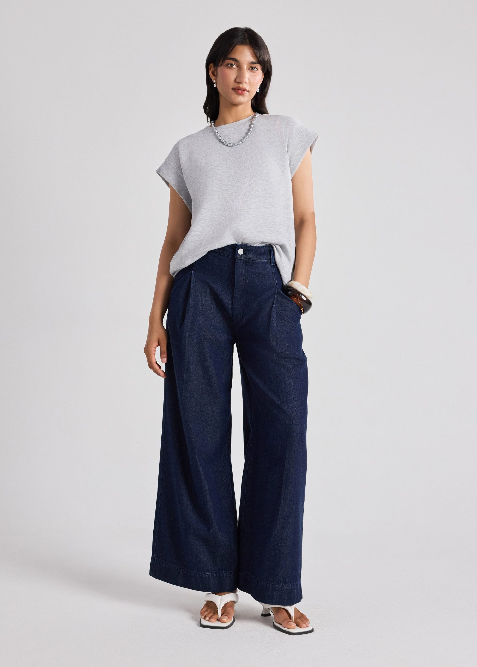 Pleated Wide Leg Jeans - Image 3