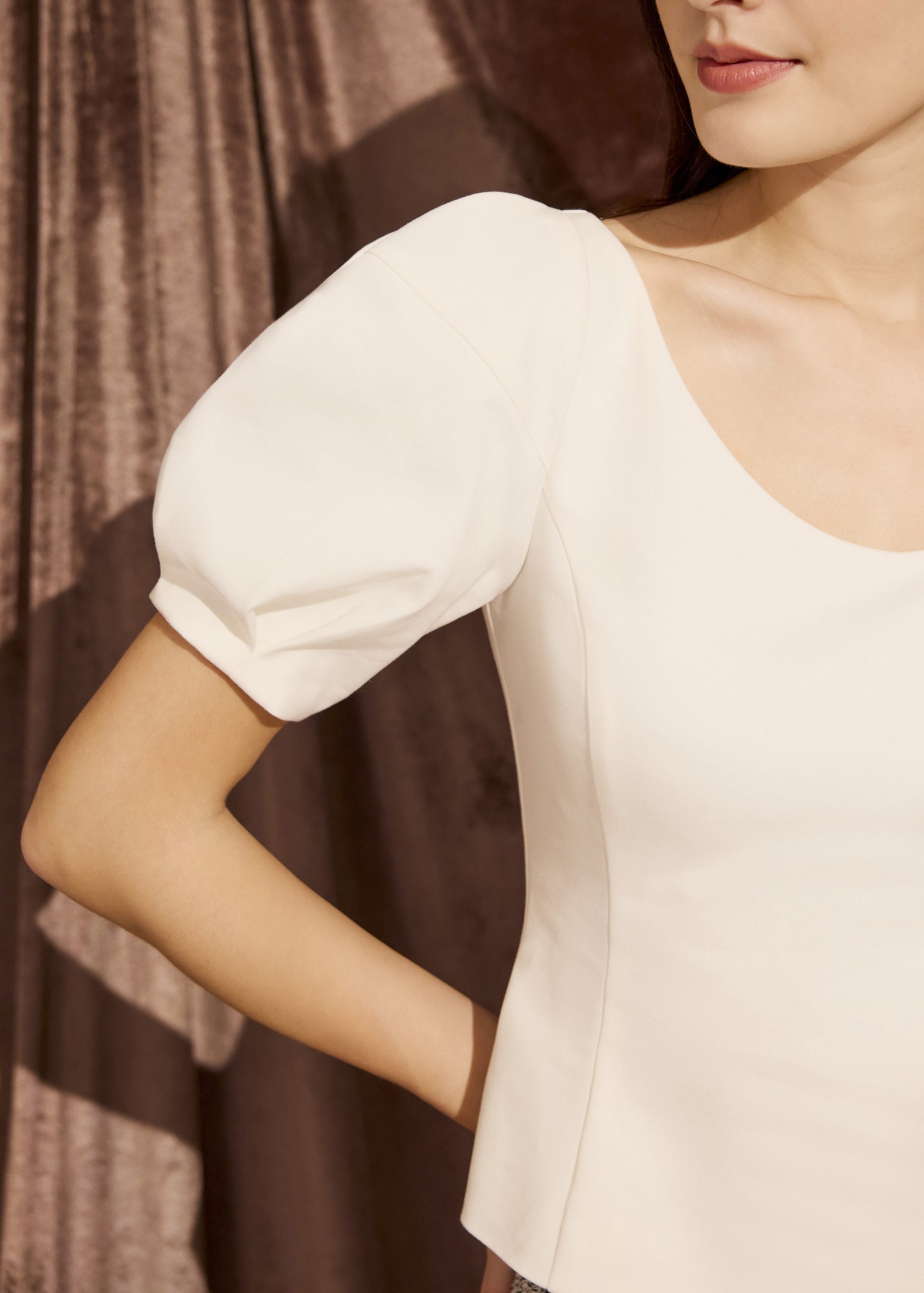 Scoop Neck Fitted Puff Sleeve Top - Image 14