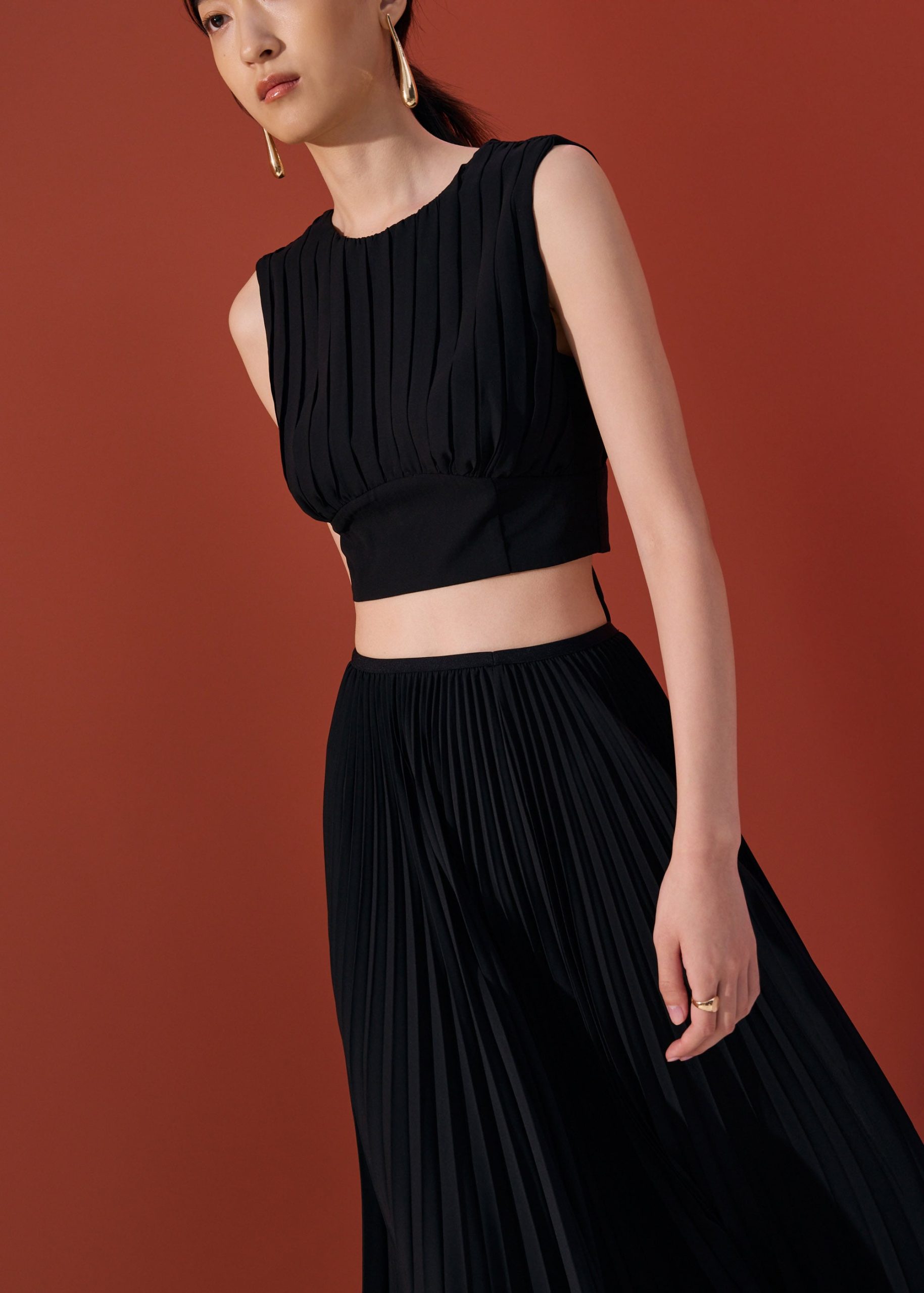 Tie Back Round Neck Crop Top - Image 2