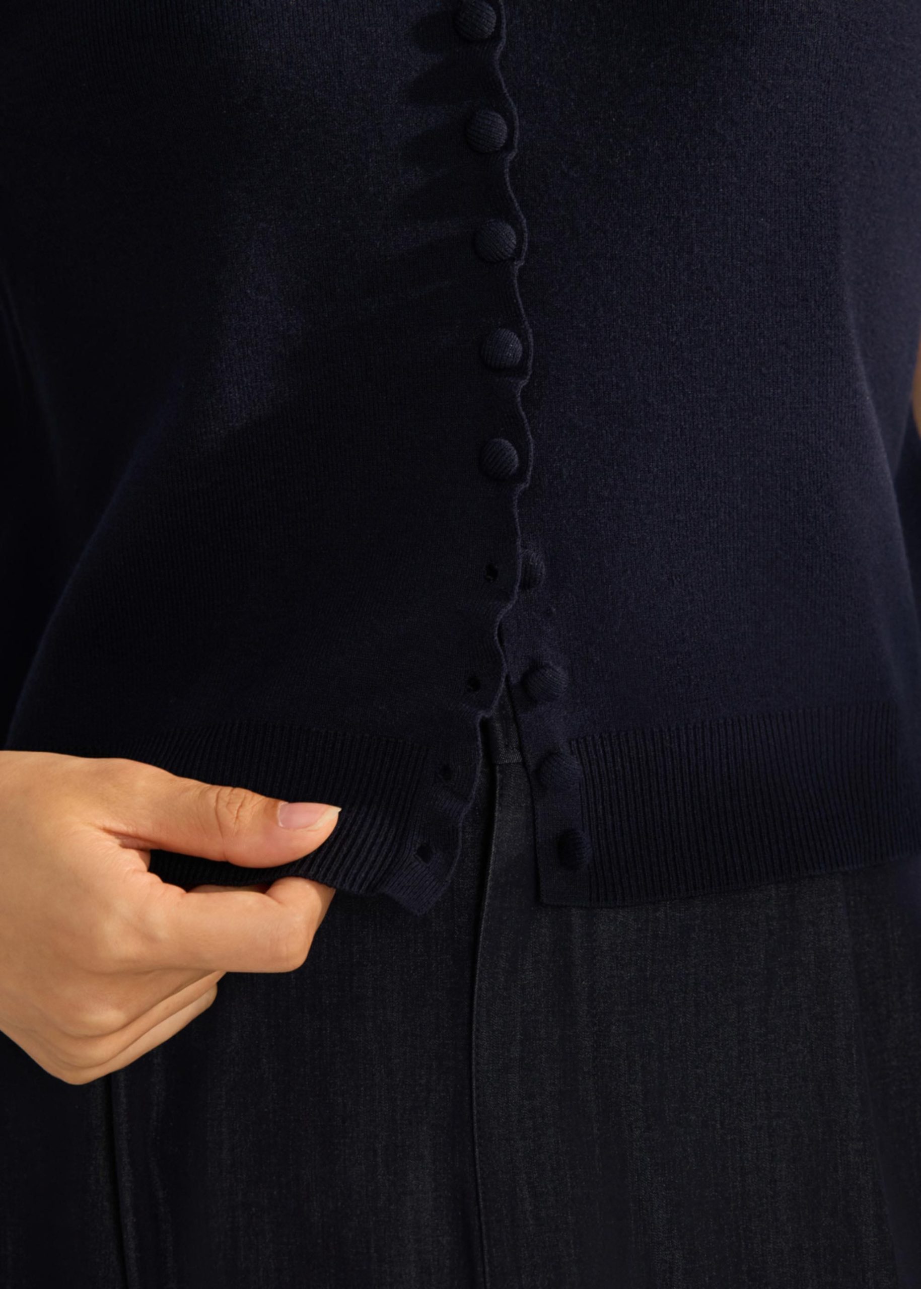 Dawn Scallop Edge Knit Cardigan - Image 10