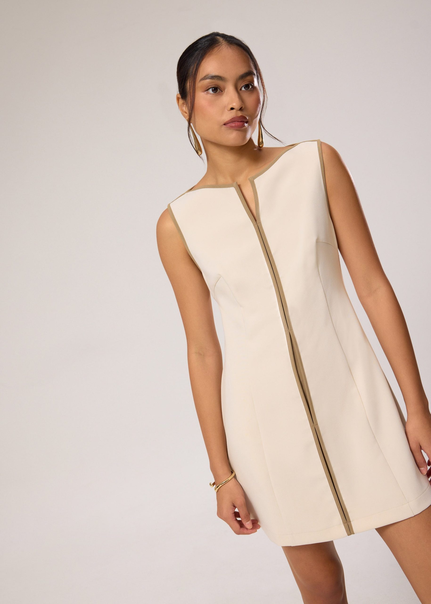 Kimi Contrast Piping Notch A-line Mini Dress - Image 11