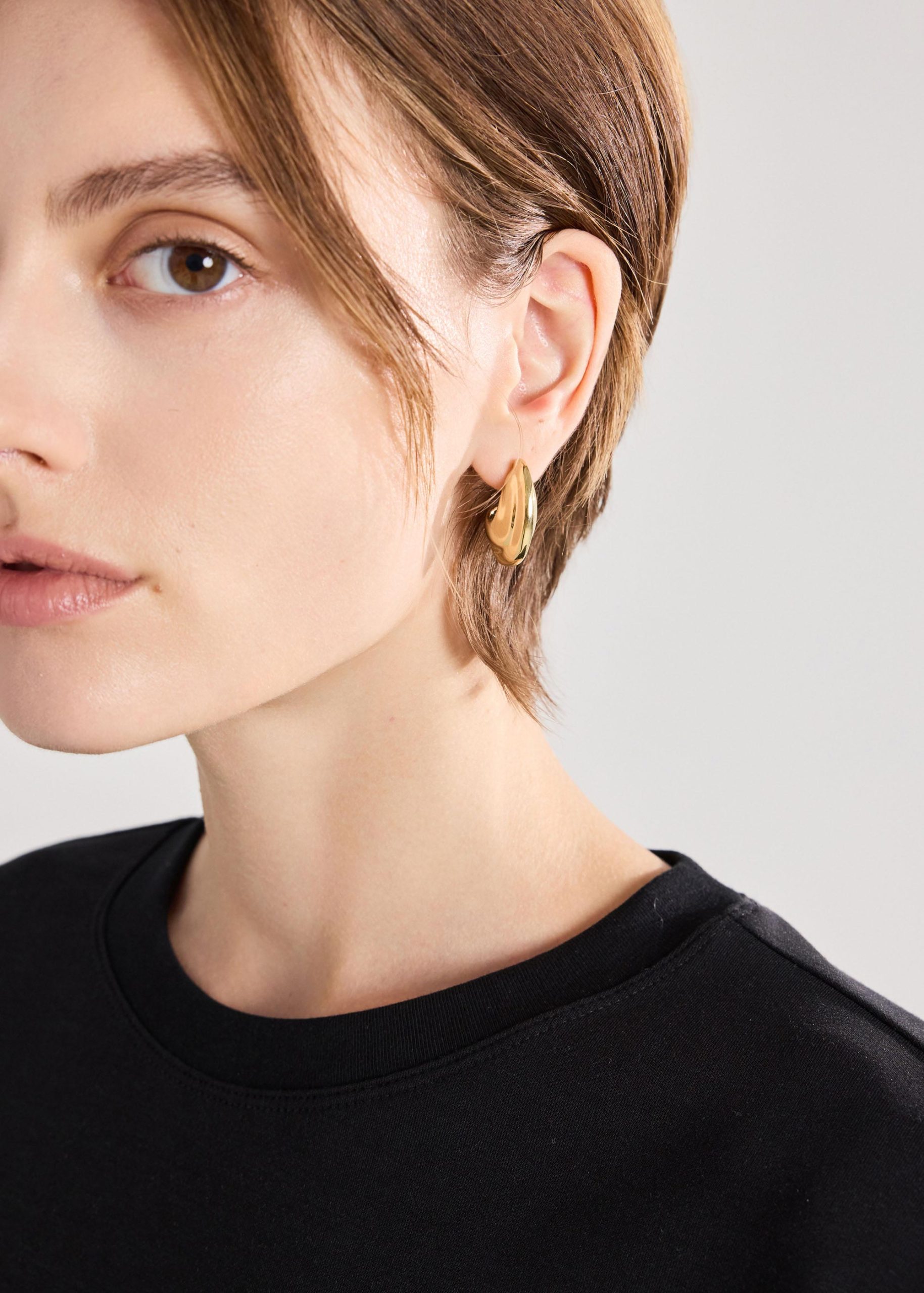 14K Gold Plated Chunky Hoop Earrings - Image 4