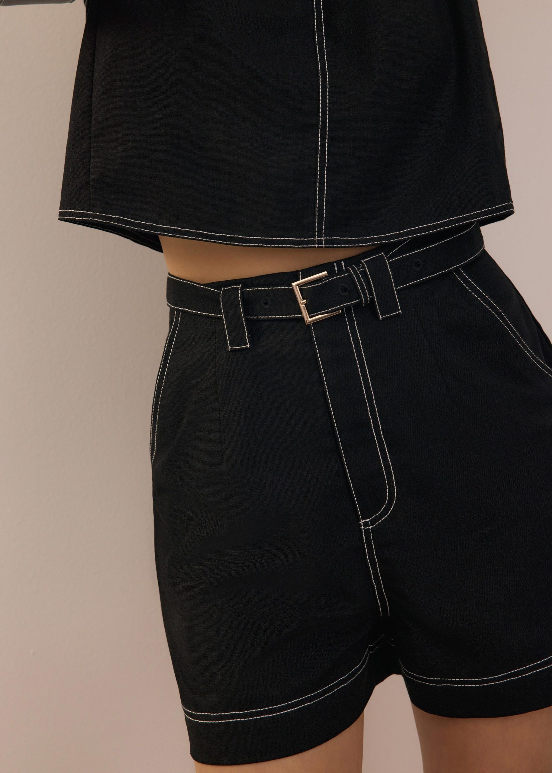 Belted Contrast Stitch High Waist Shorts - Image 33
