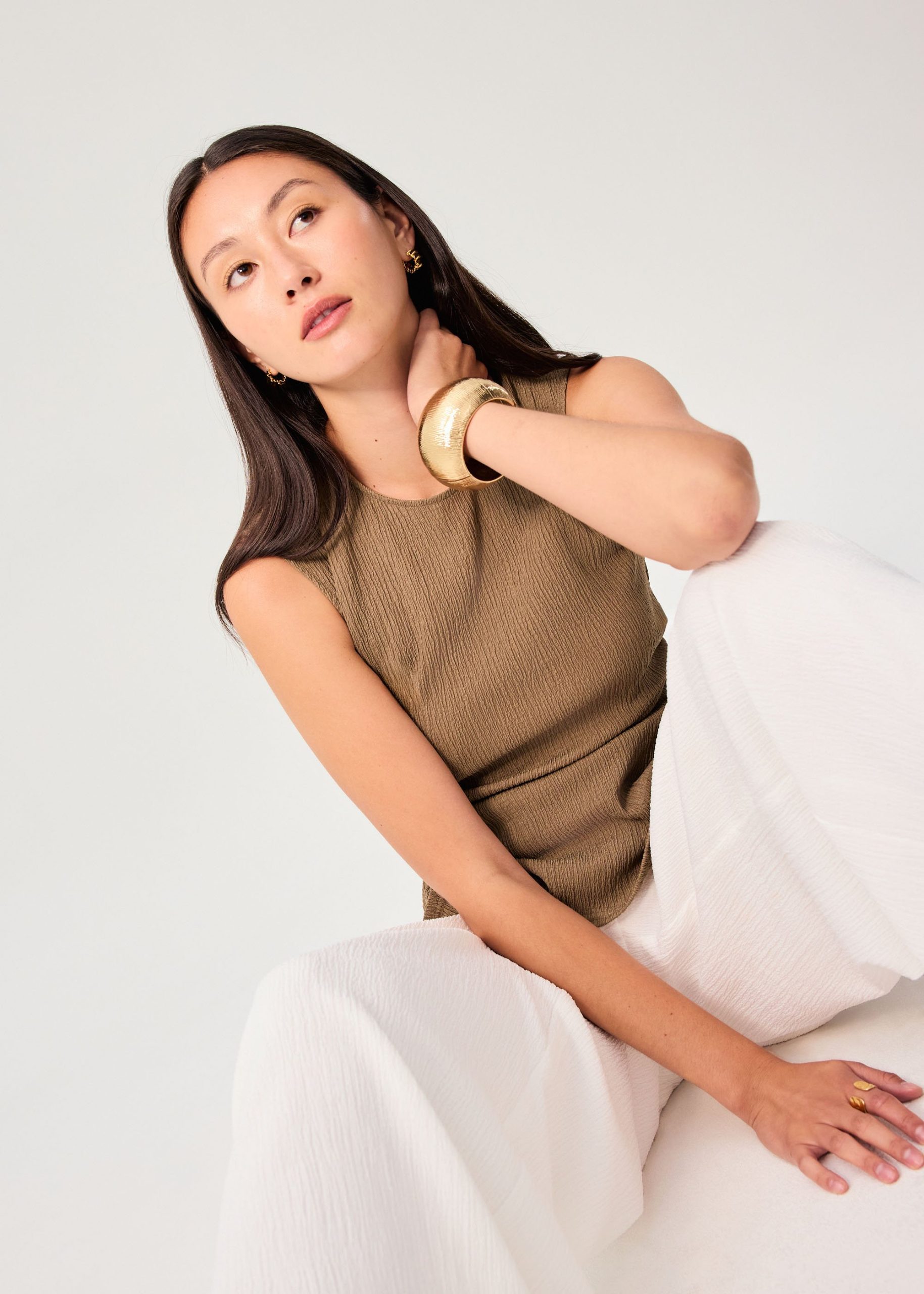 Crinkled Jersey Round Neck Fitted Tank Top - Image 14