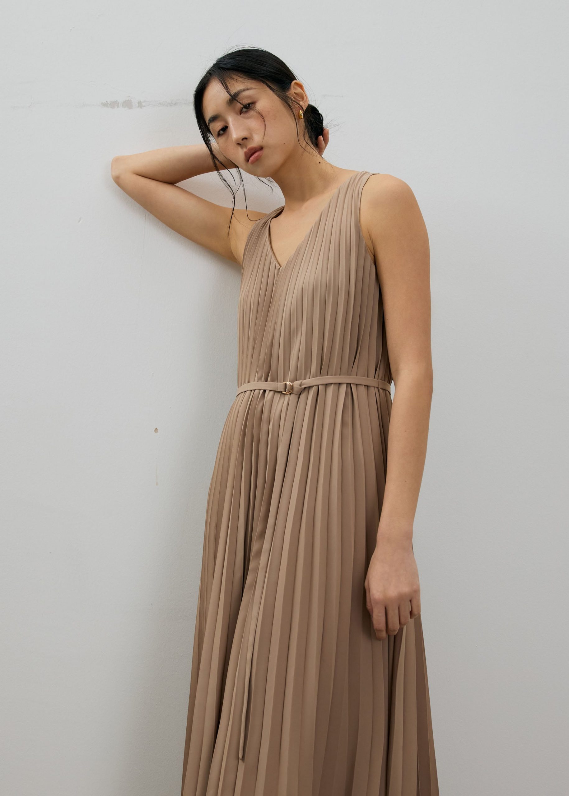 Willa Reversible Sunray Pleated Midaxi Dress - Image 11