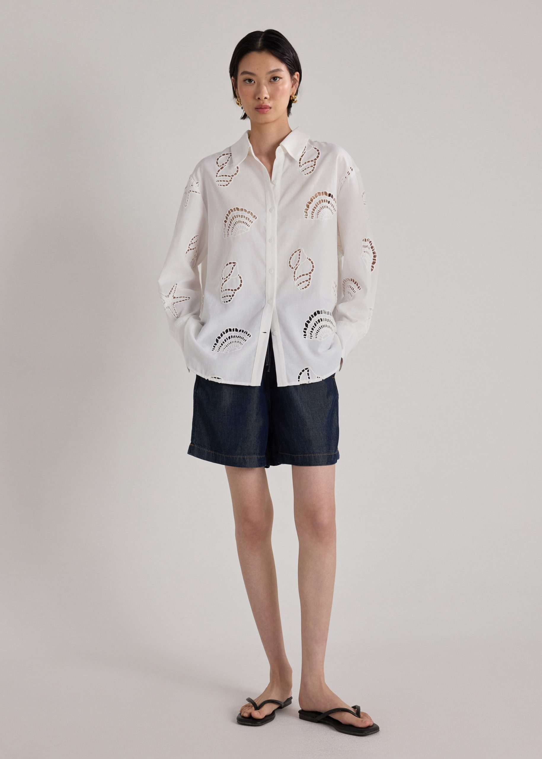 RuchedReady® Shirt in Tidal Escape Broderie - Image 2