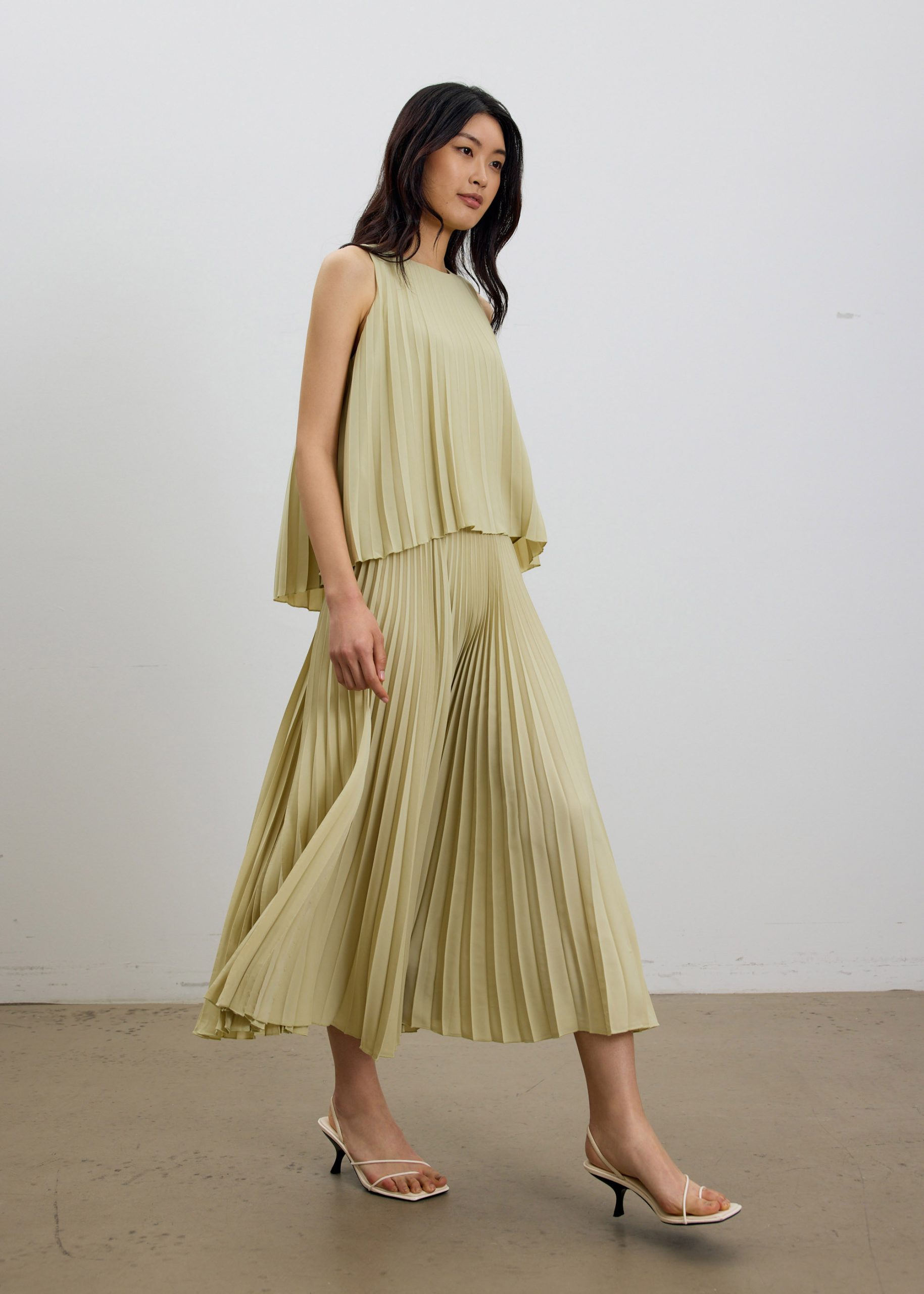 Wei Elastic Sunray Pleated Midaxi Skirt - Image 12